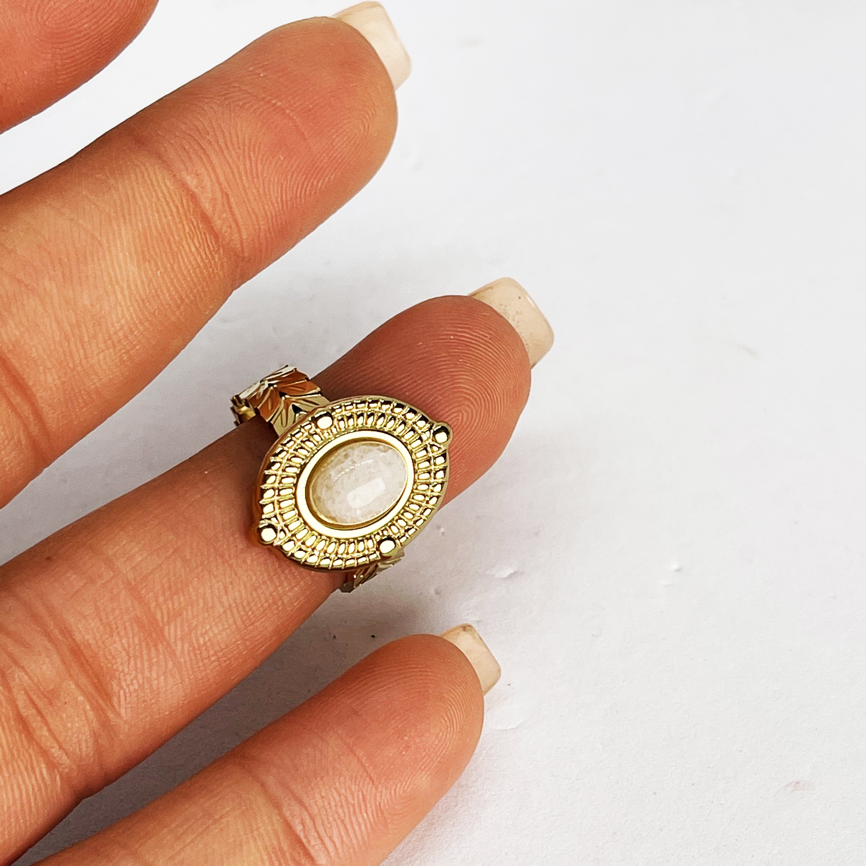 Bague Ovale Perle Blanche