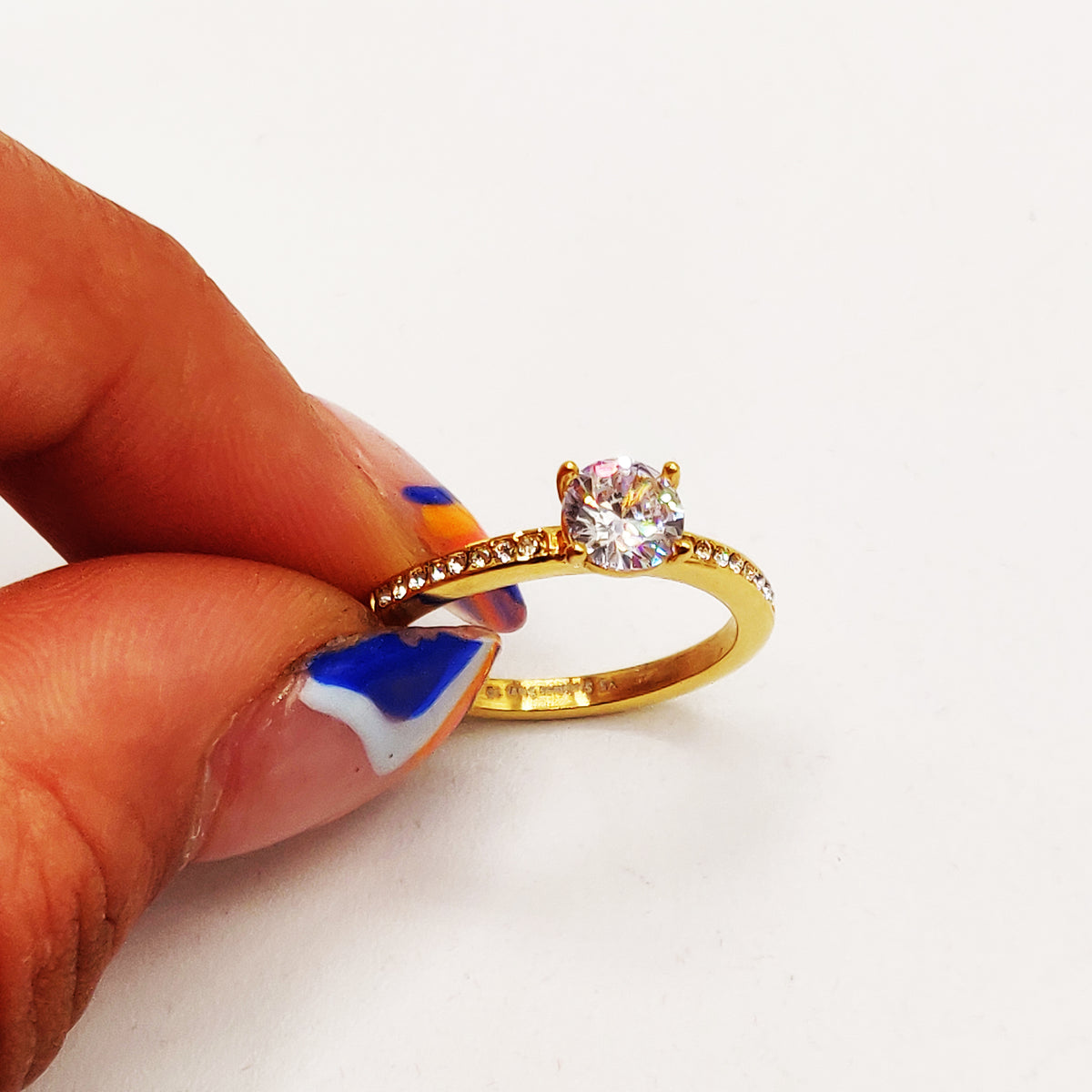 Bague Simple Cristaux et Gros Cristal