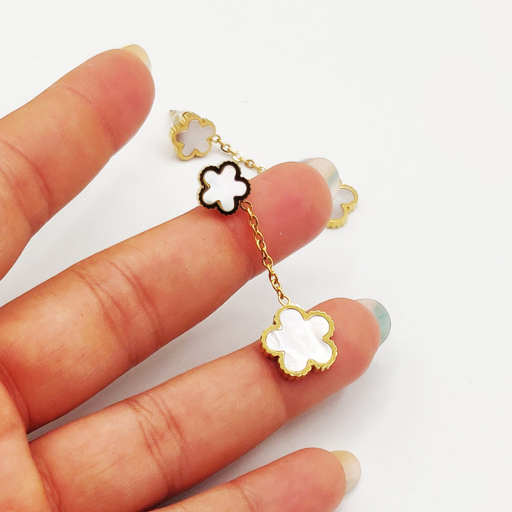 Boucles d'oreilles Double Marguerites Blanc Nacré