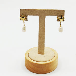 Boucles d'oreilles Étoiles et Perles Blanches