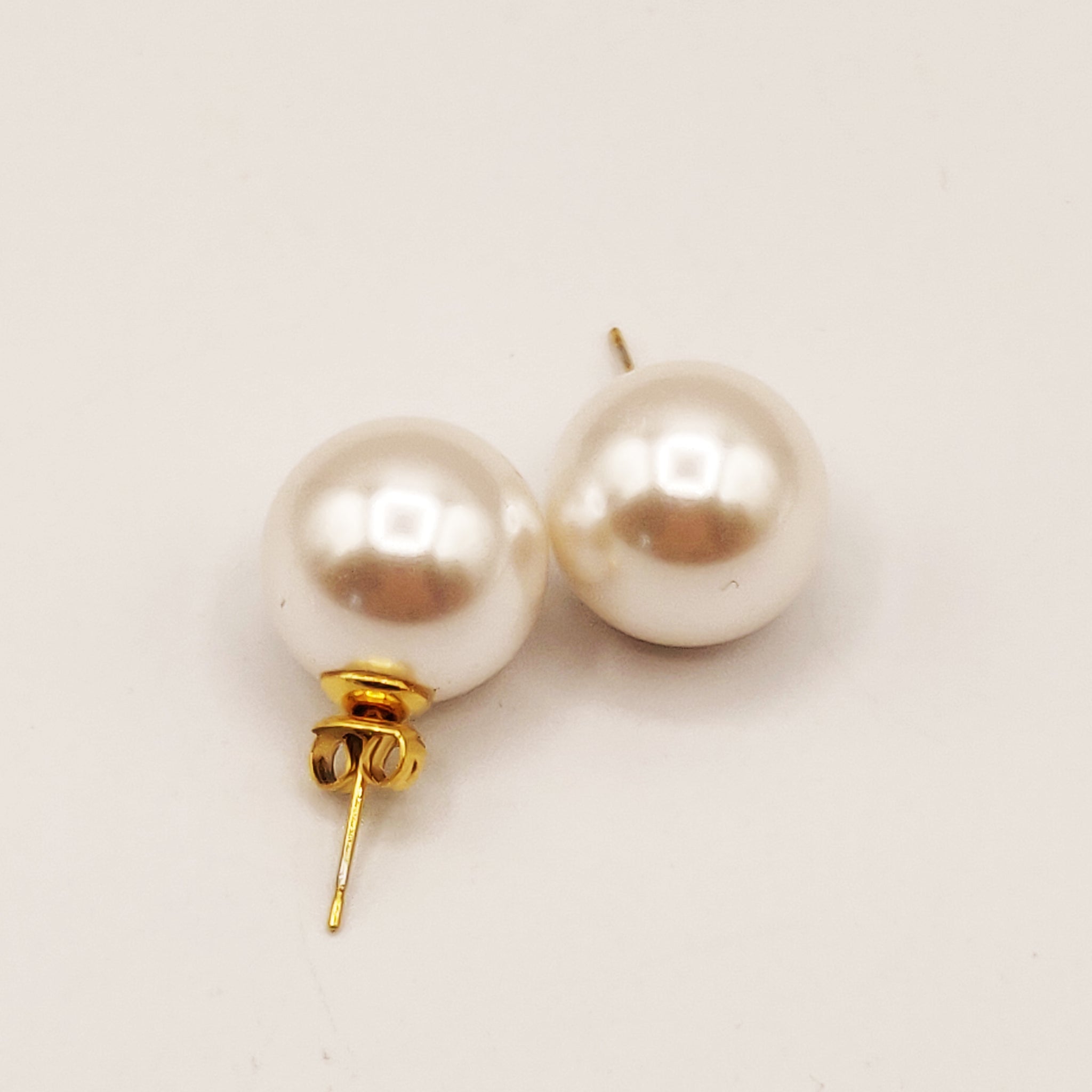 Boucles d'oreilles Grosses Perles Blanches