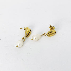 Boucles d'oreilles Perles Blanches et Coquillages
