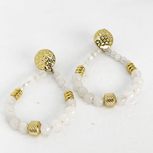 Boucles d'oreilles Perles Blanches et Dorées