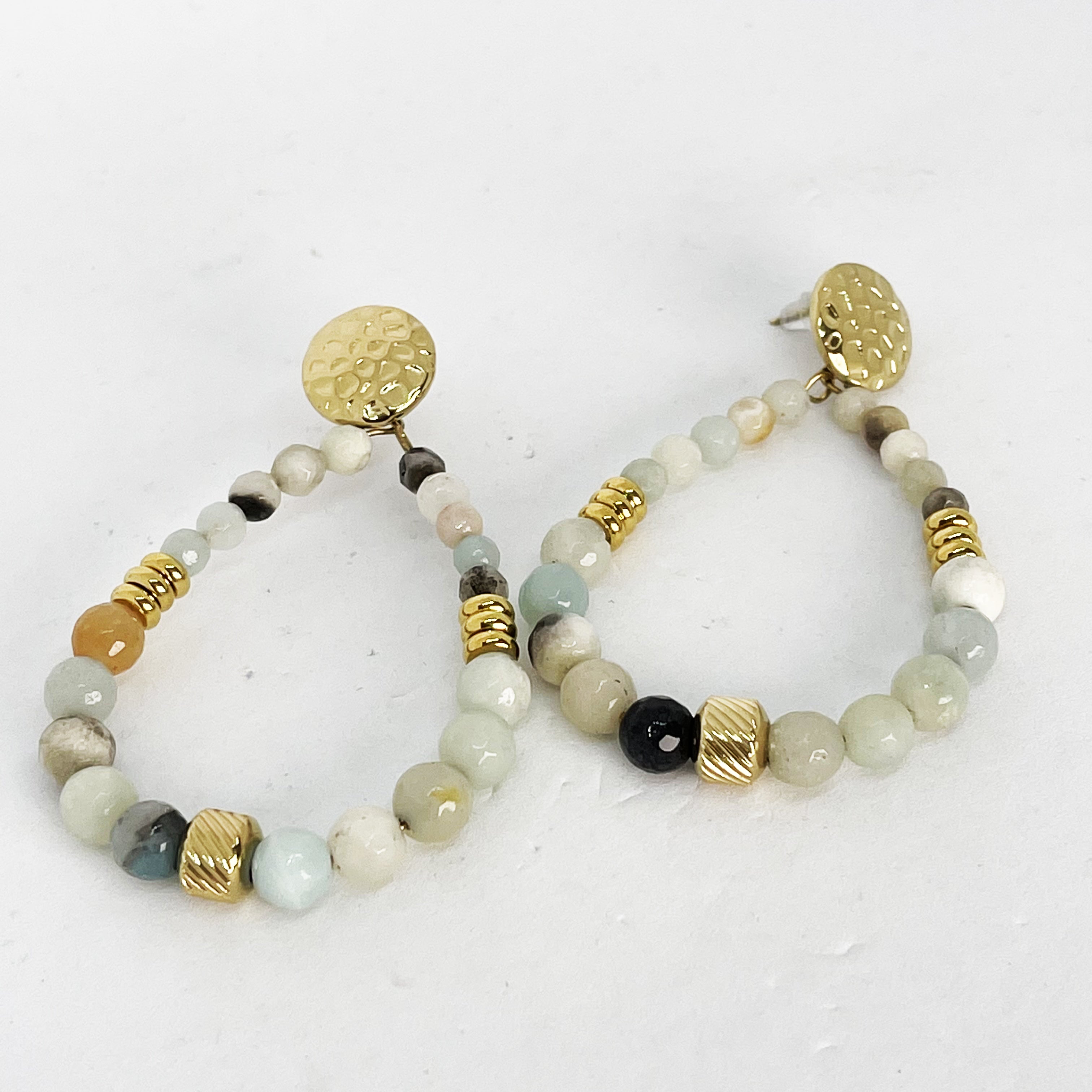 Boucles d'oreilles Pierres Multicolores et Dorées