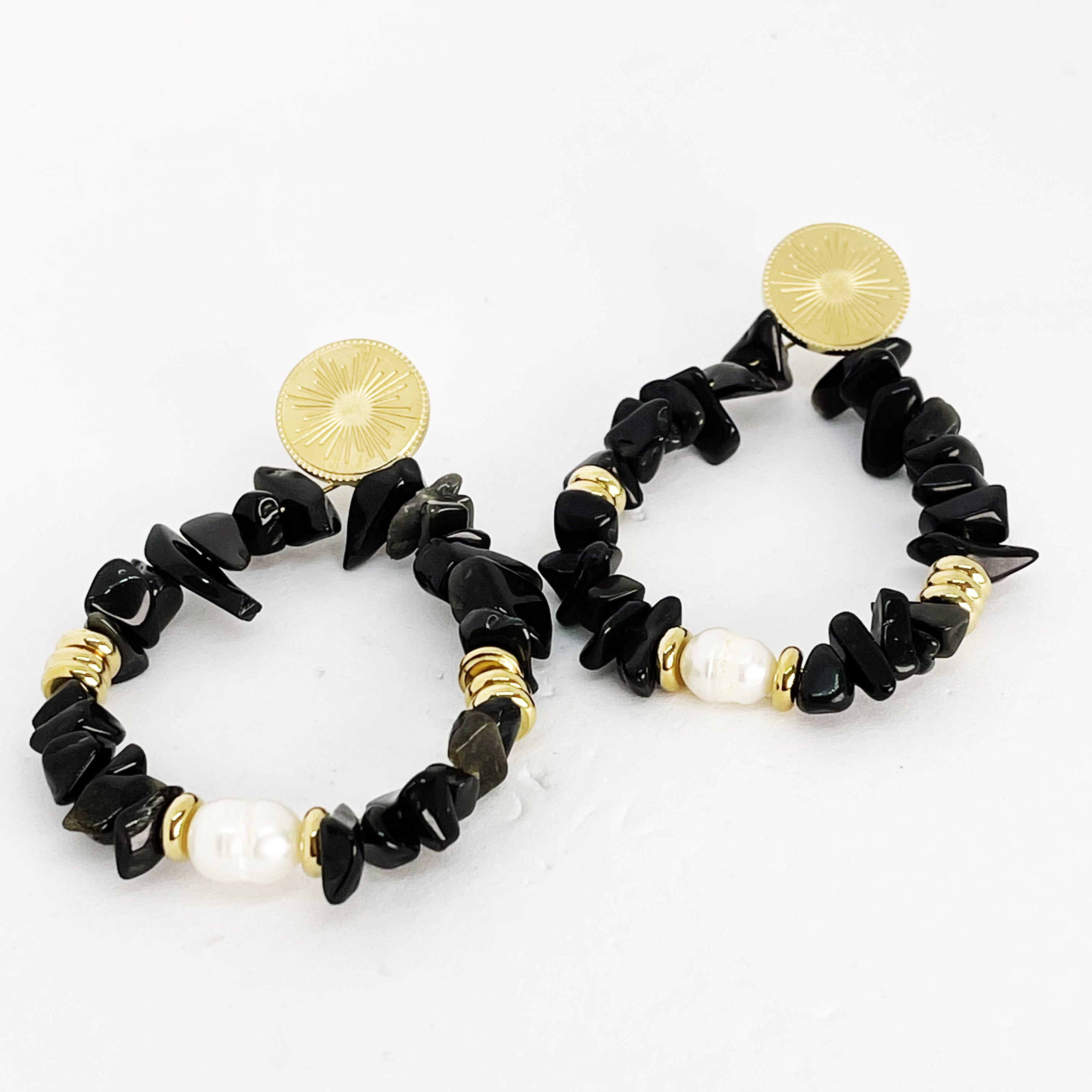 Boucles d'oreilles Pierres Noires et Dorées