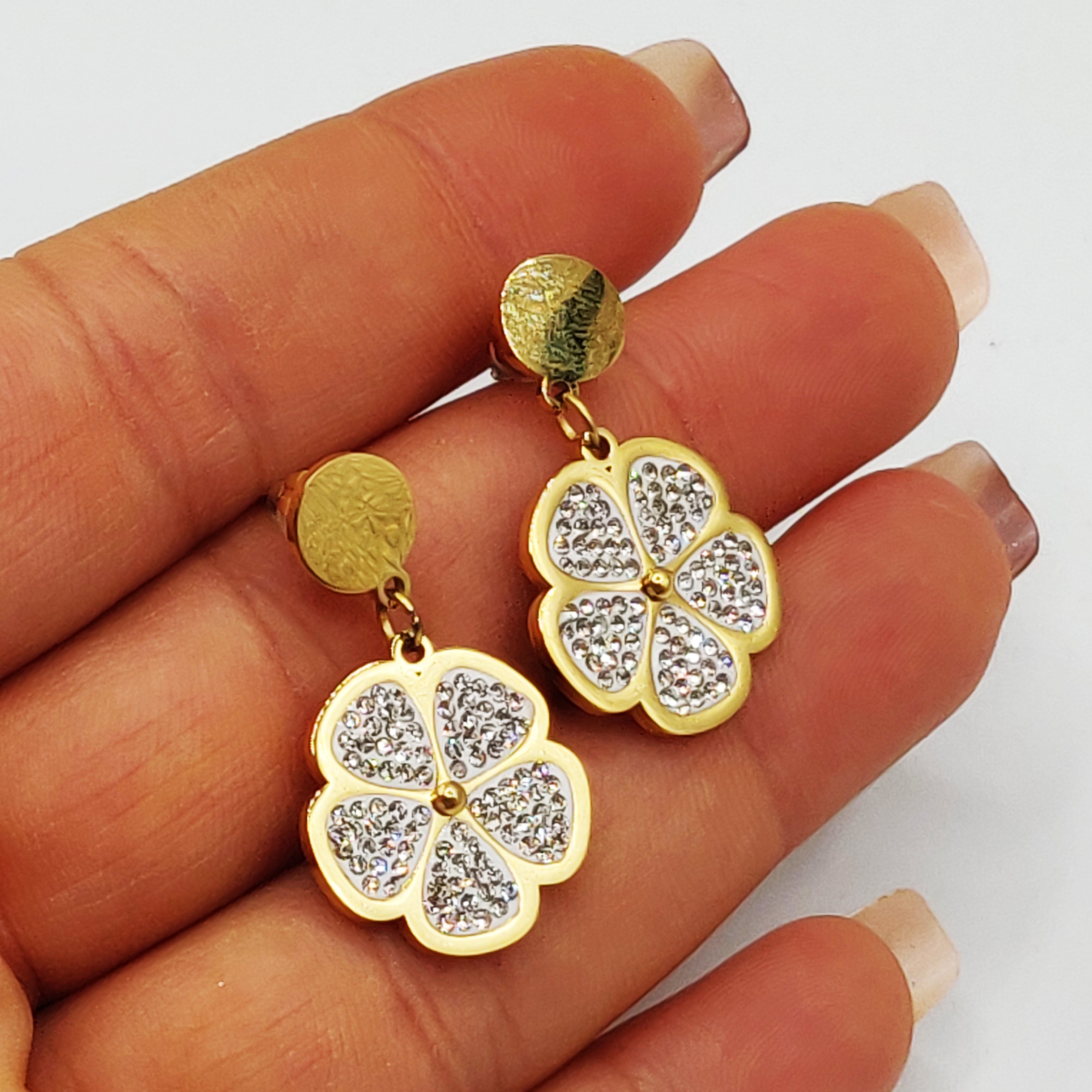 Boucles d'oreilles Torsade Marguerite Cristaux Luxe Pendentifs Descendants