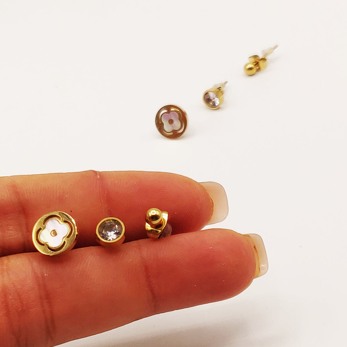 Boucles d'oreilles Trèfles Luxe Blancs 3 Trous