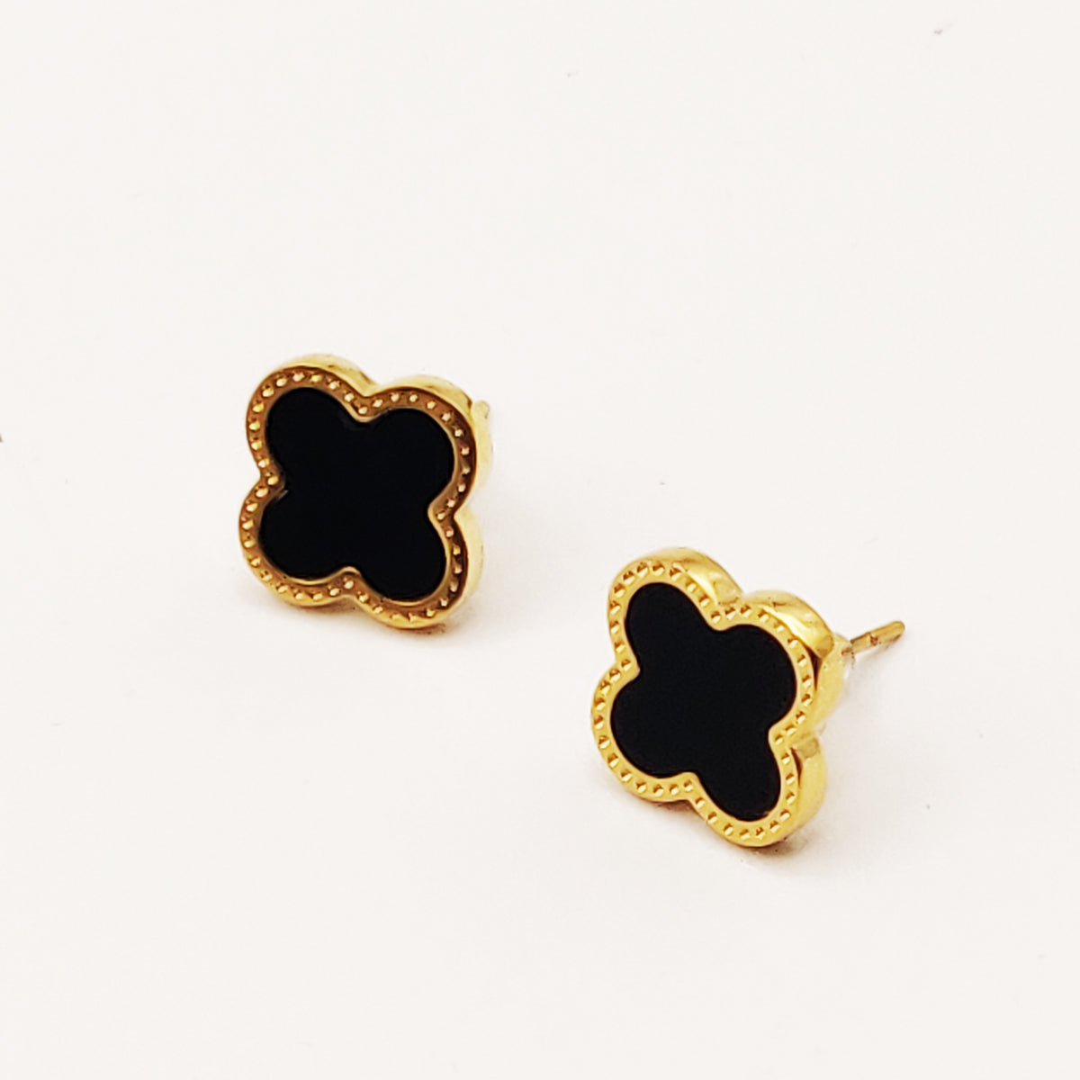 Boucles d'oreilles Trèfles Noirs