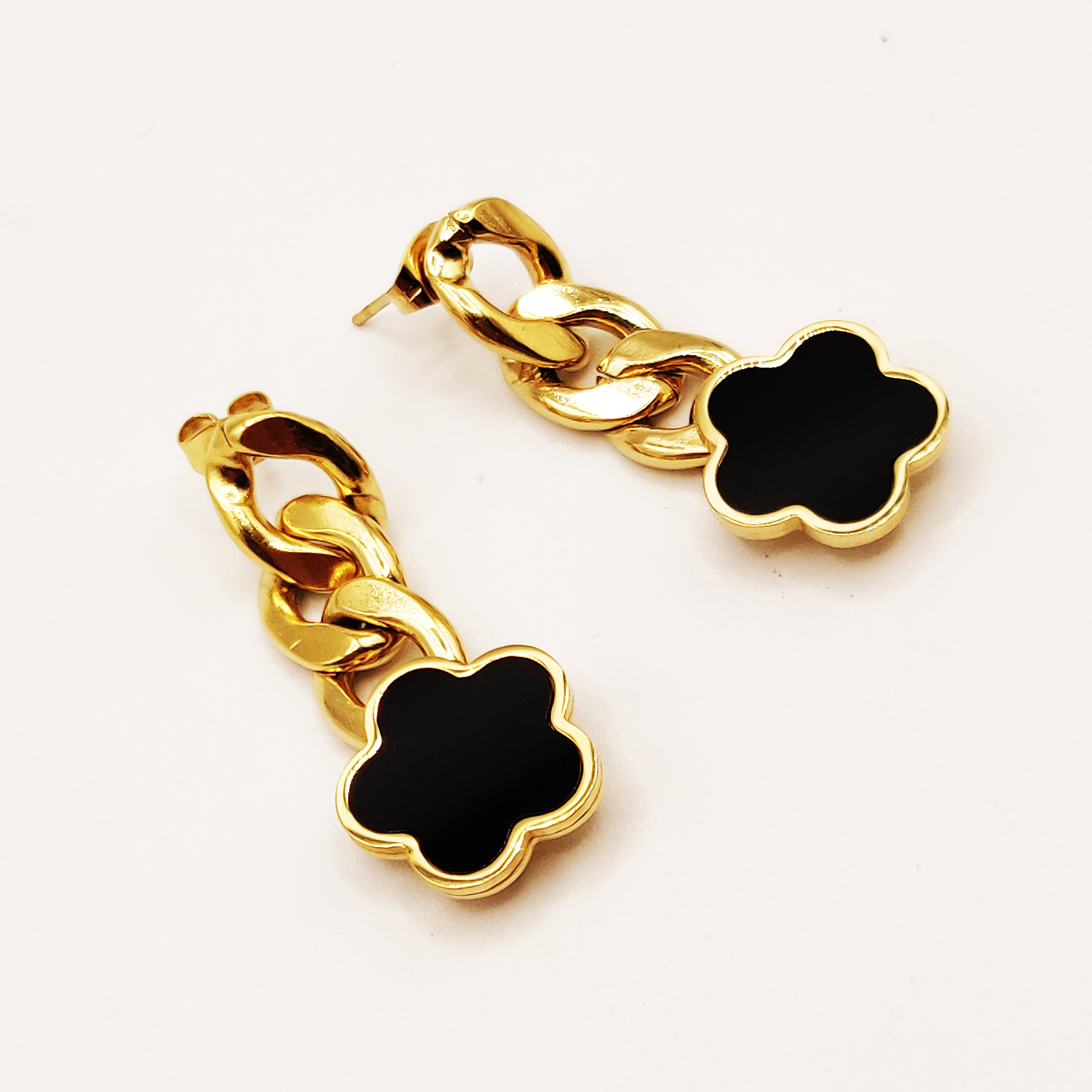Boucles d'oreilles Tresses Marguerites Noires