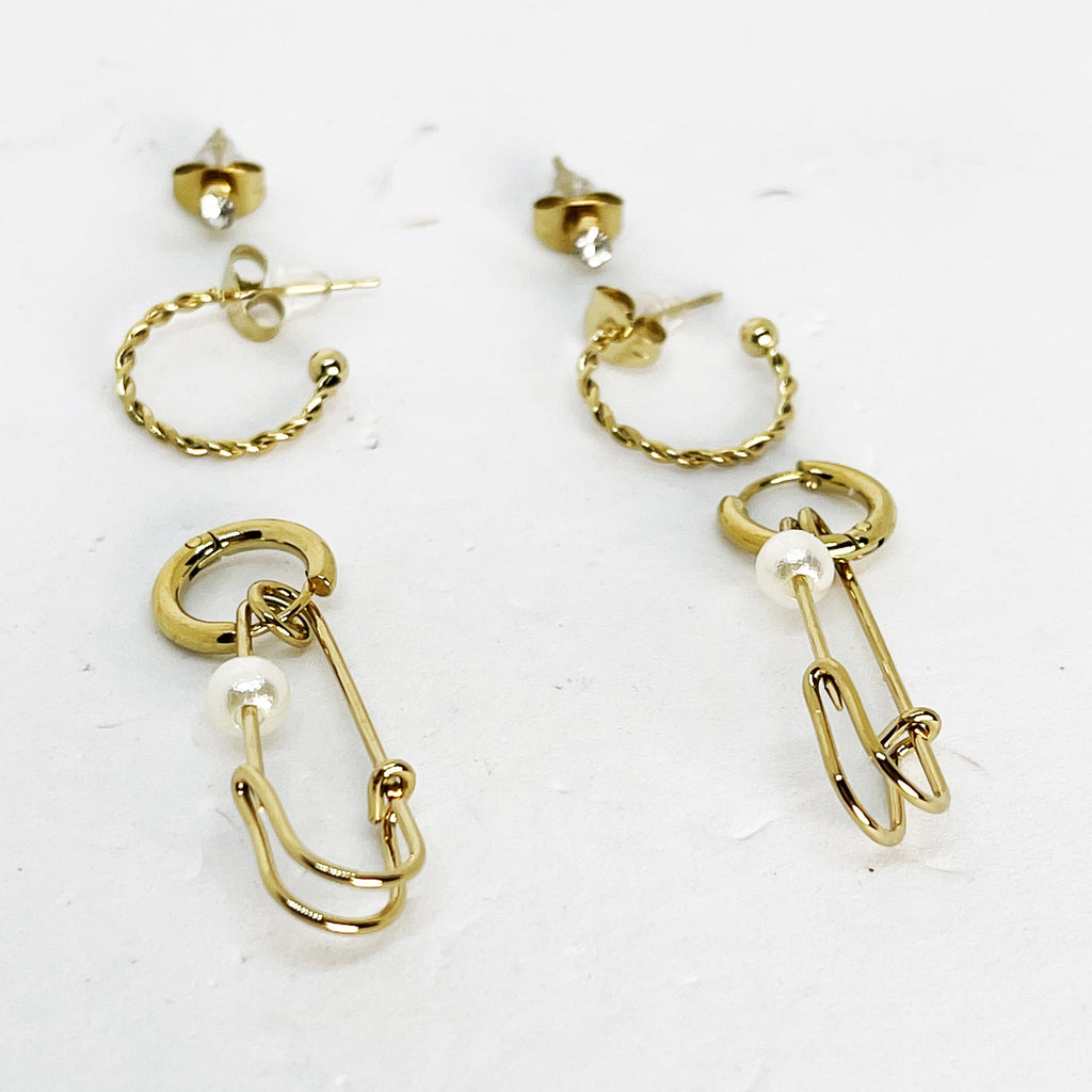 Boucles d'oreilles Triple Épingle et Perles Blanches