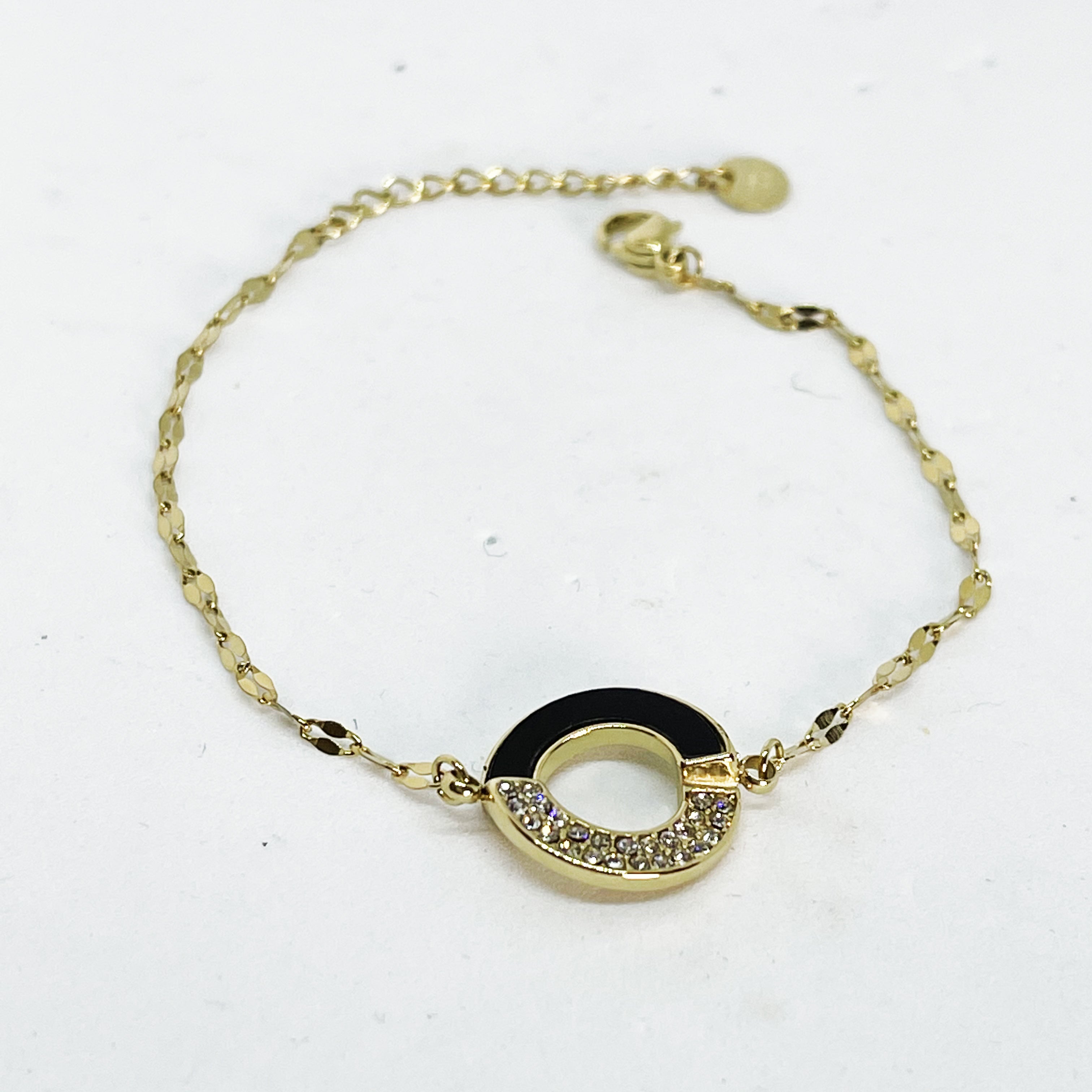 Bracelet Cercle Mi-Noir Mi-Cristaux