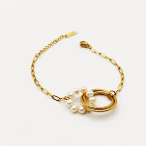 Bracelet Chaîne Anneaux et Perles Blanches