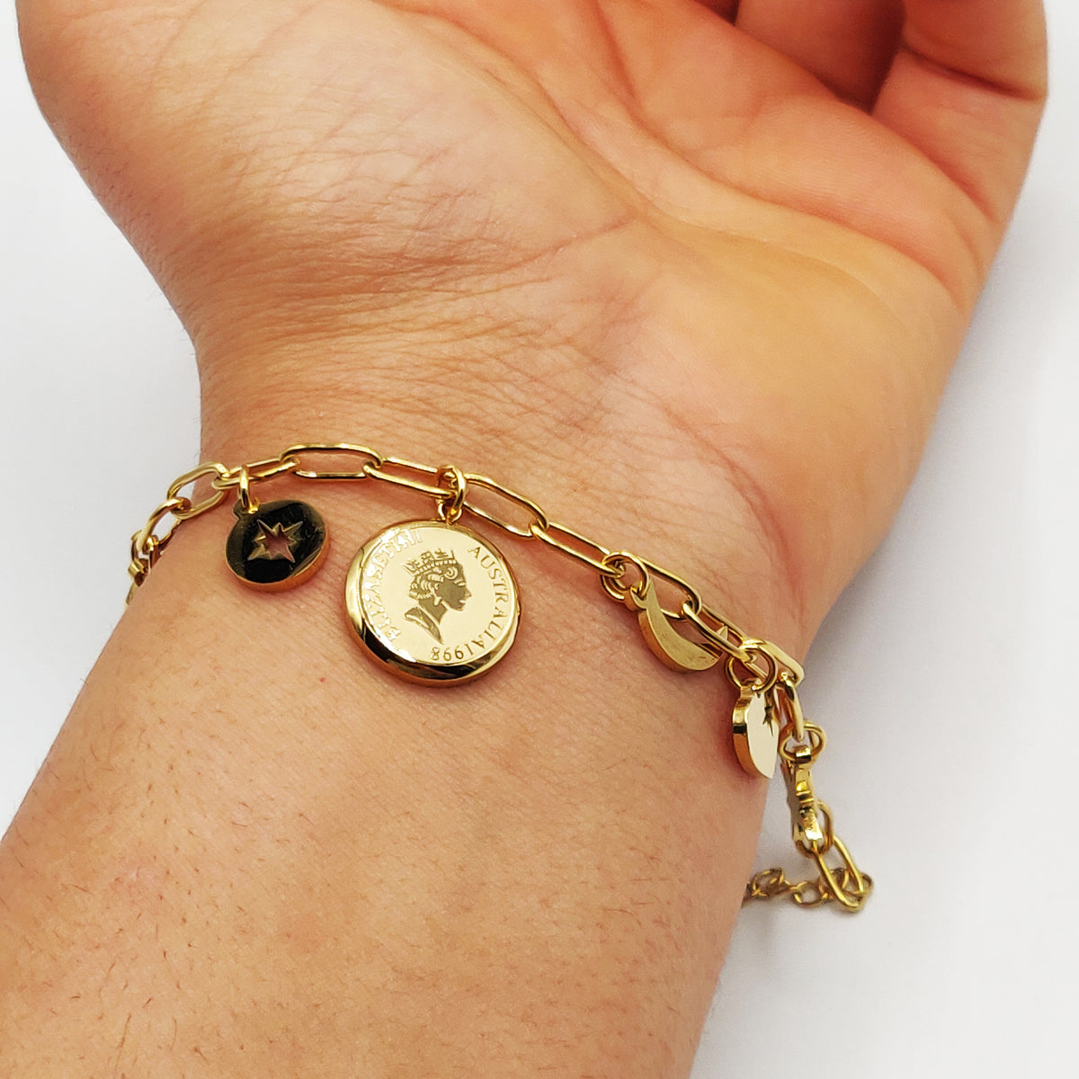 Bracelet Chaîne Louise Elizabeth Multi Pendentifs Luxe