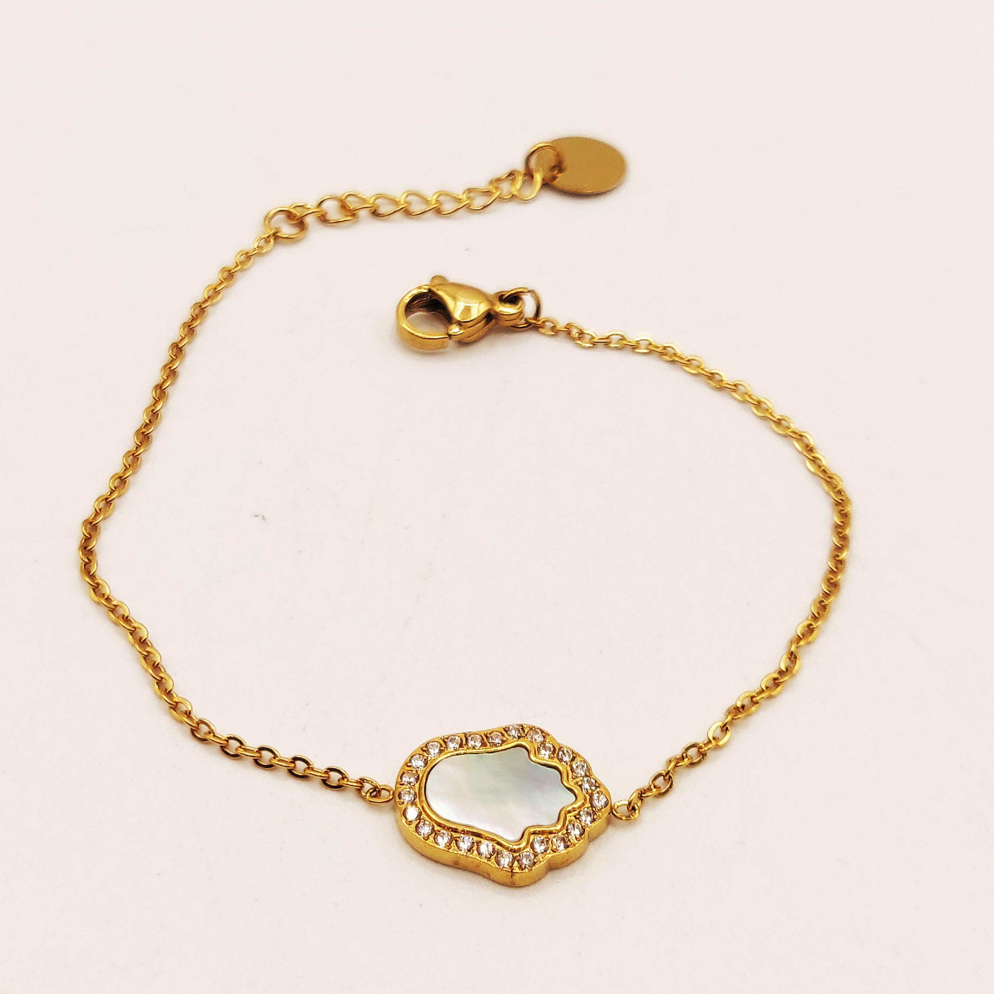 Bracelet Main de Fatma Blanc Nacré Tour Cristaux