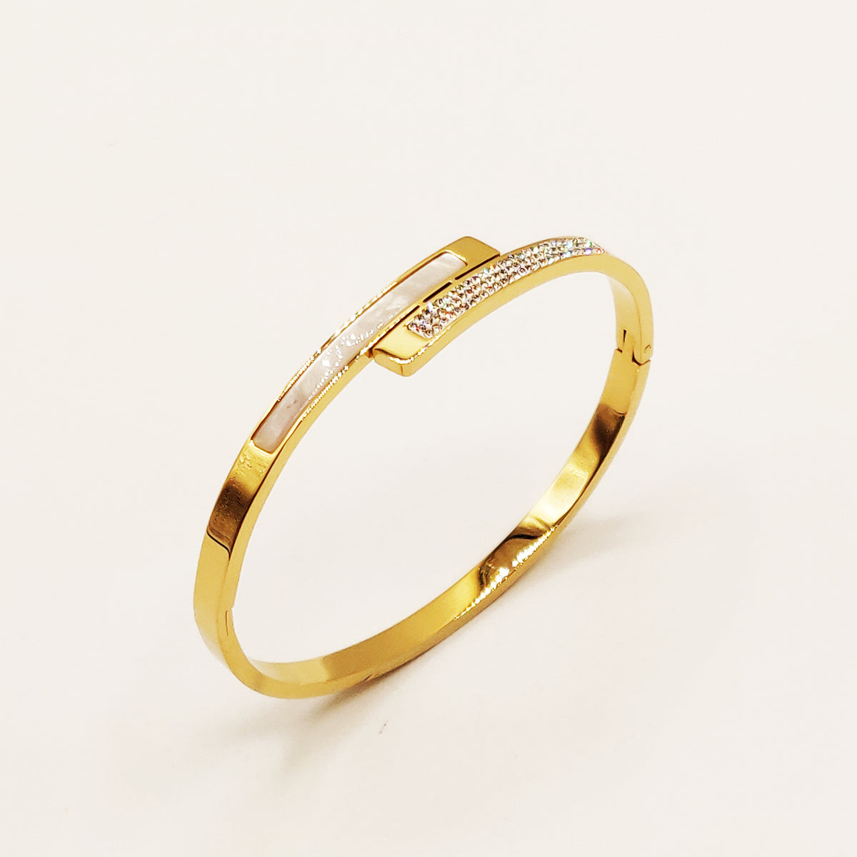Bracelet Rigide Barre Blanche Nacrée et Cristaux
