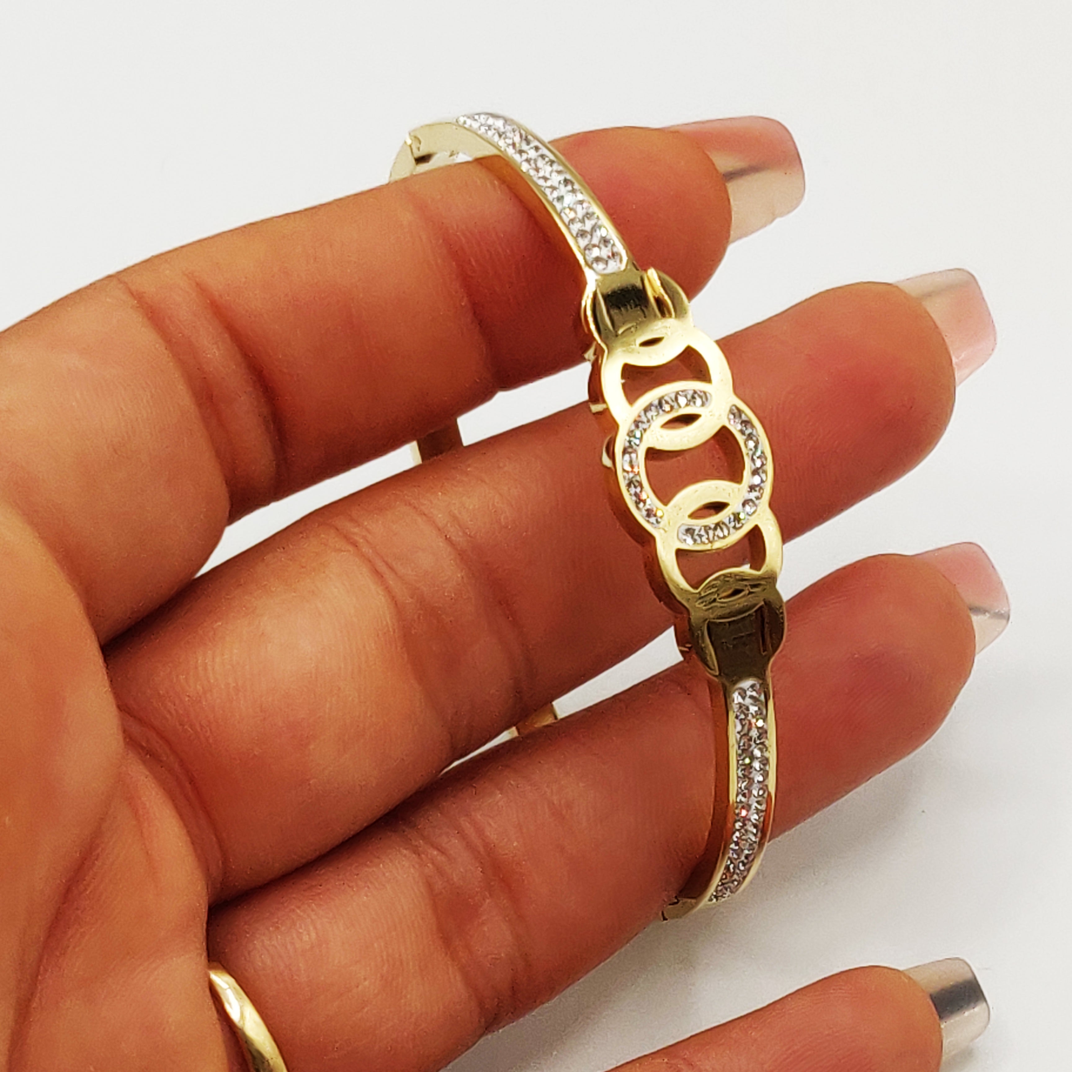 Bracelet Rigide Cercles Emmêlés Cristaux