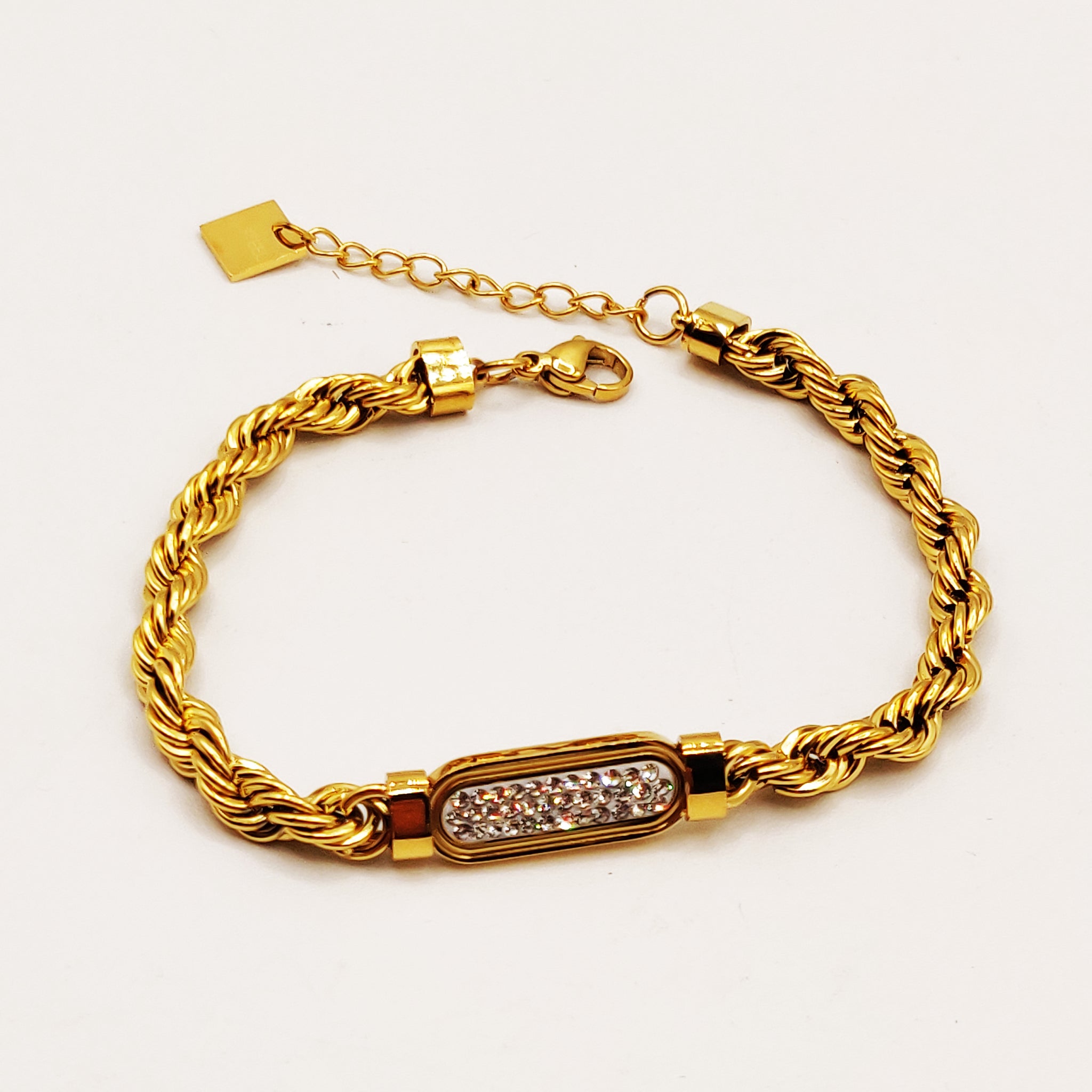 Bracelet Torsade Multi Ligne Pendentifs Ovales Cristaux Descendants Luxe