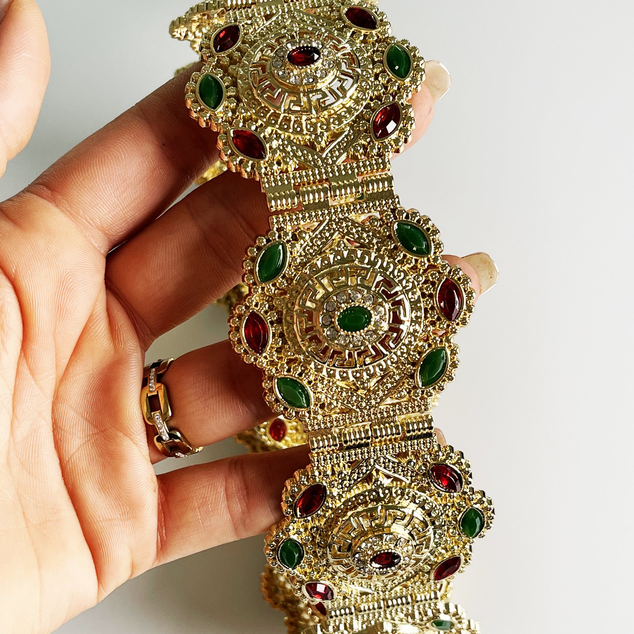 Ceinture 1410 Pierres Vertes et Rouges