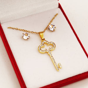 Coffret Collier et Boucles d'oreilles Clé Cristaux