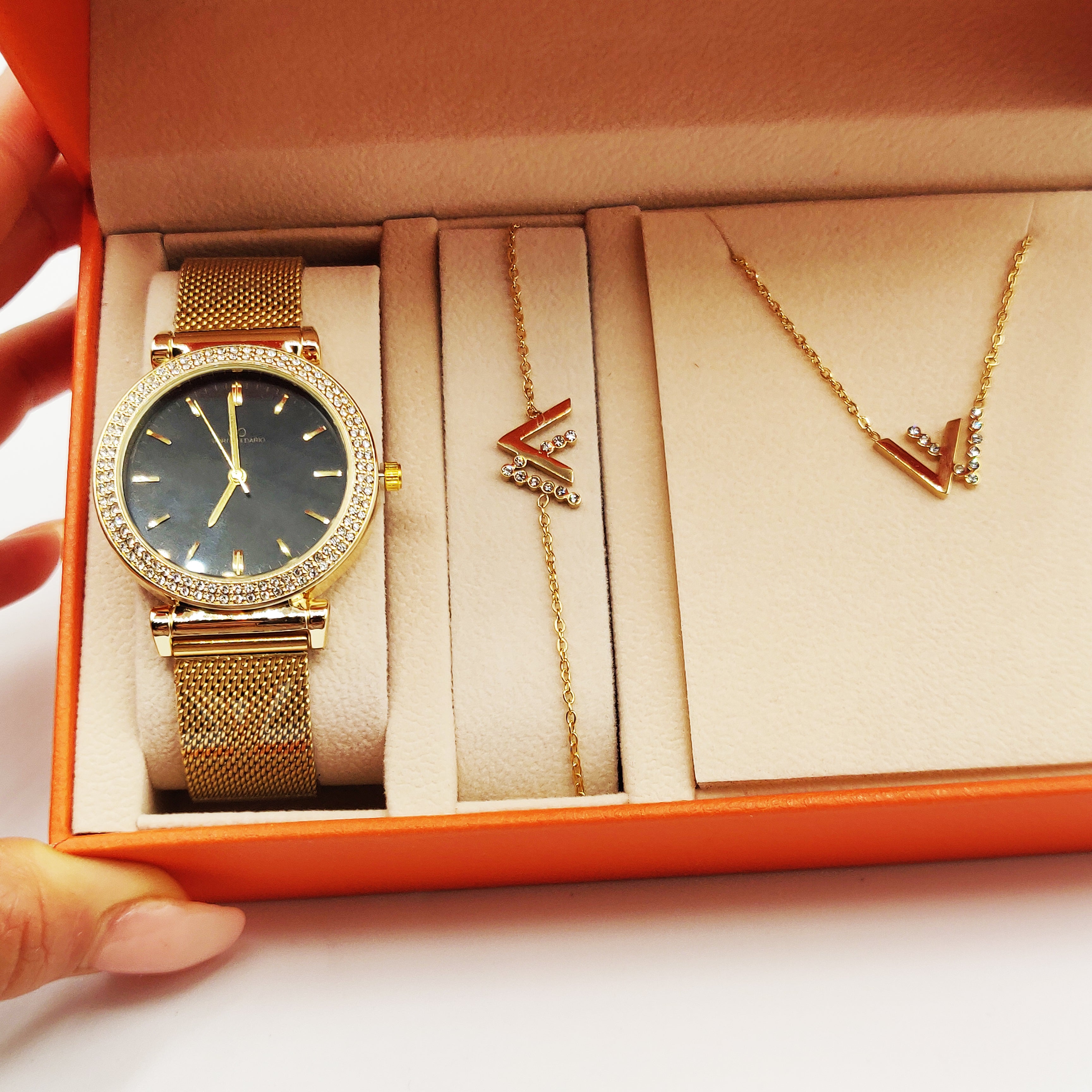 Coffret Montre Giorgio & Dario 6314 Fond Noir avec Collier et Bracelet Double V Luxe