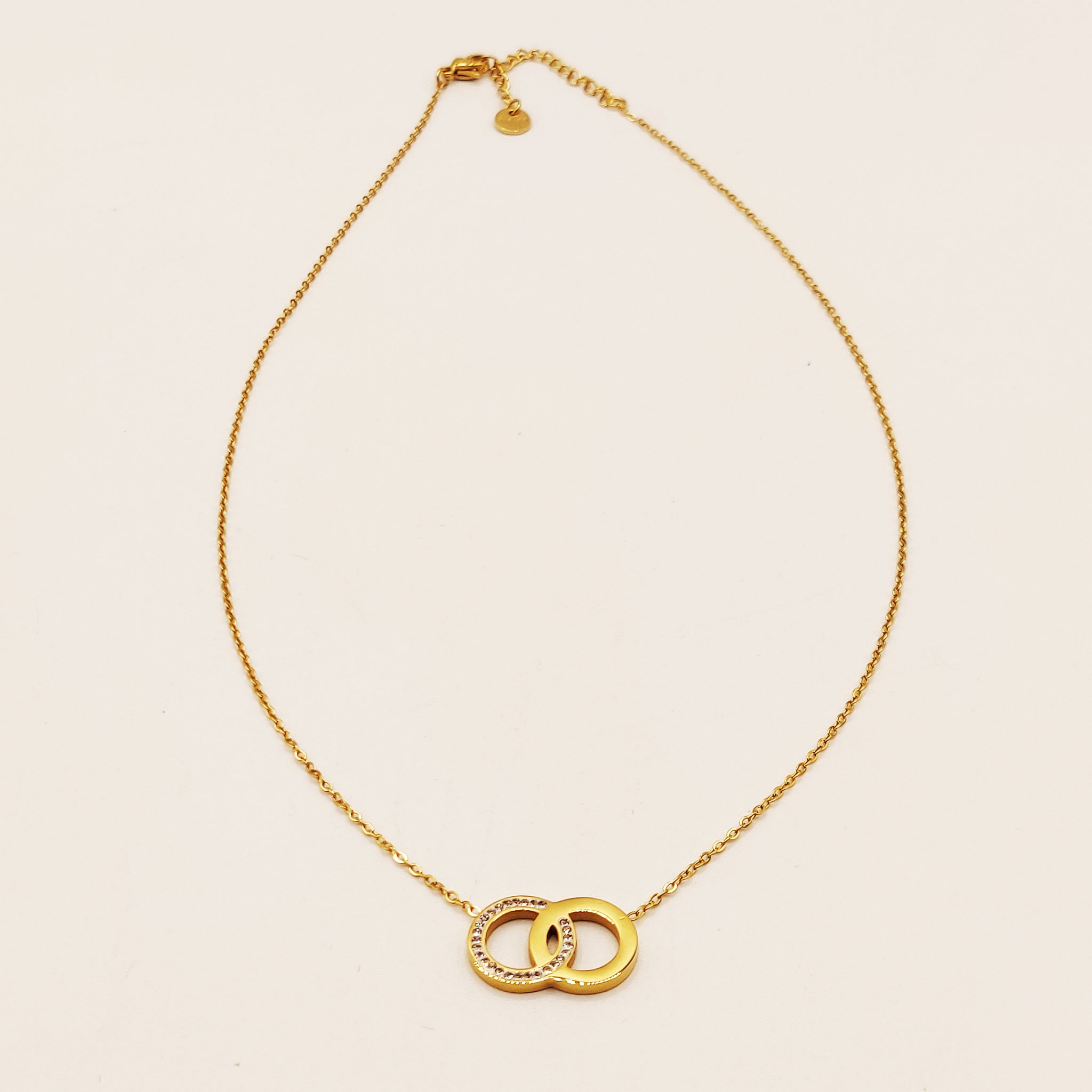 Collier Anneaux Croisés Luxe