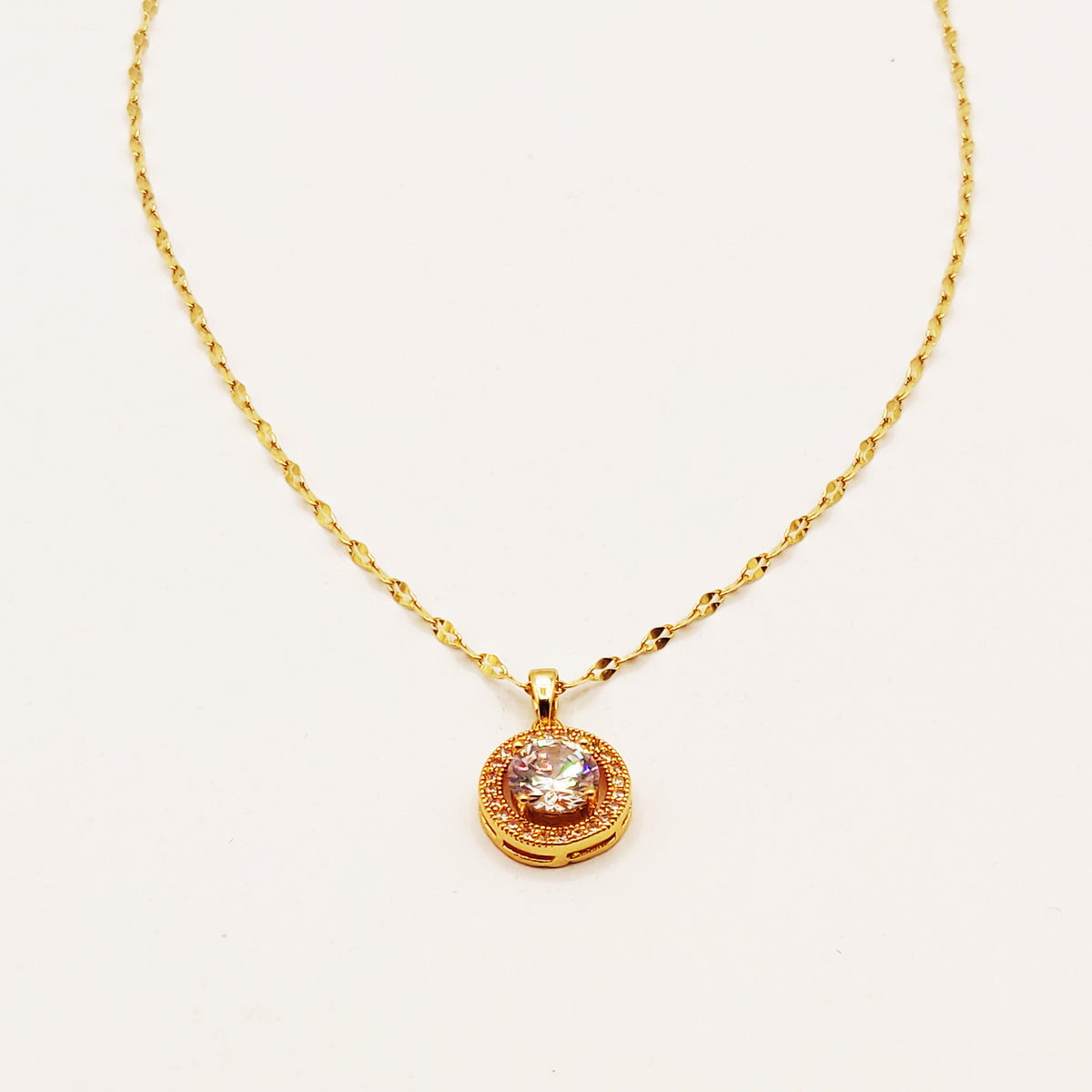 Collier Cercle Cristaux et Diamant
