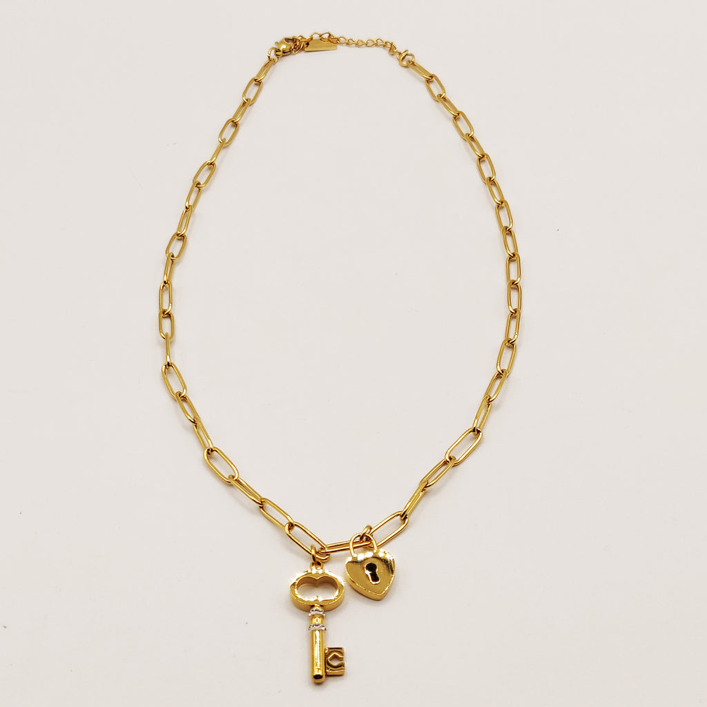 Collier Chaîne Clé Cristaux et Cadenas Coeur Luxe