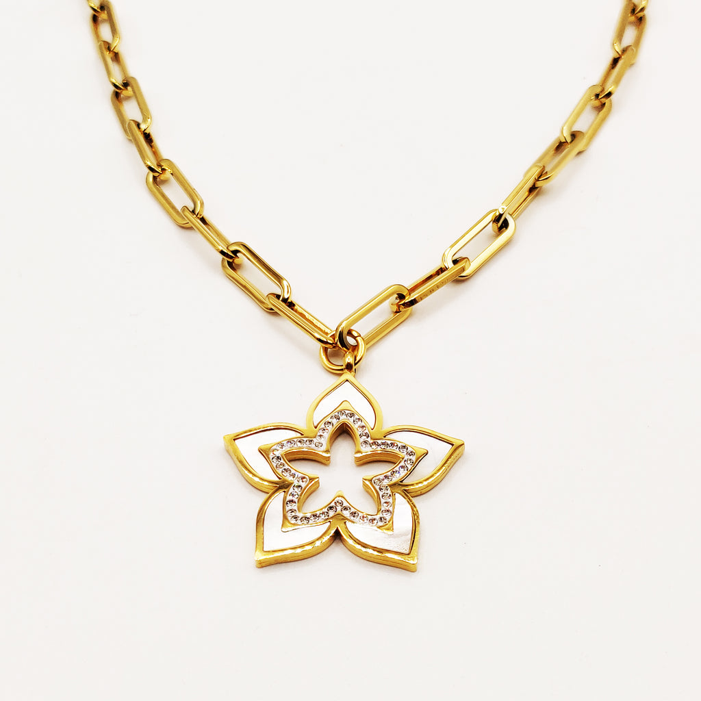 Collier Chaîne Fleur Cristaux et Blanc Nacré Luxe