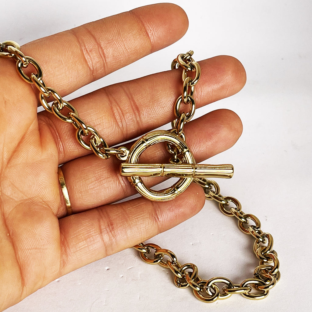 Collier Chaîne Grand Cercle et Barre