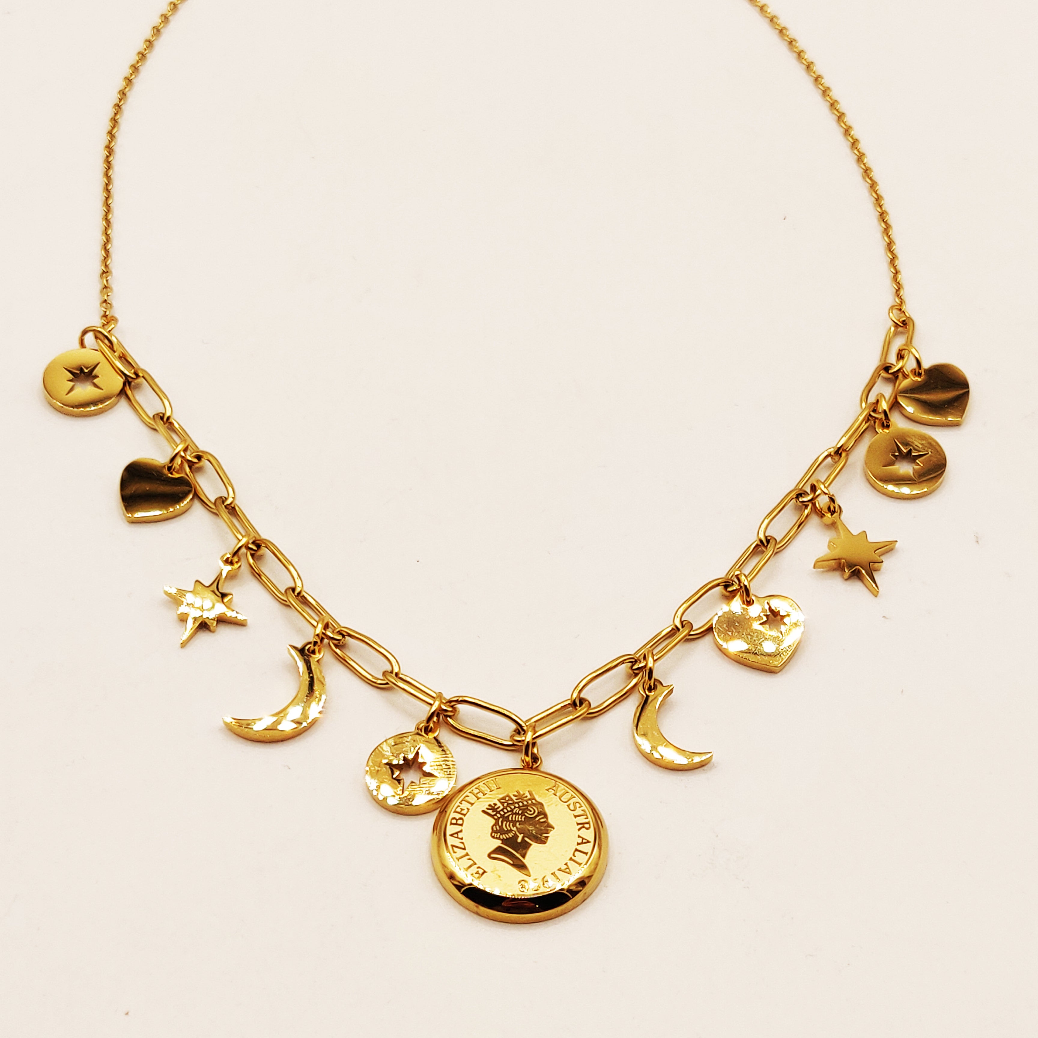 Collier Chaîne Louise Elizabeth Multi Pendentifs Luxe
