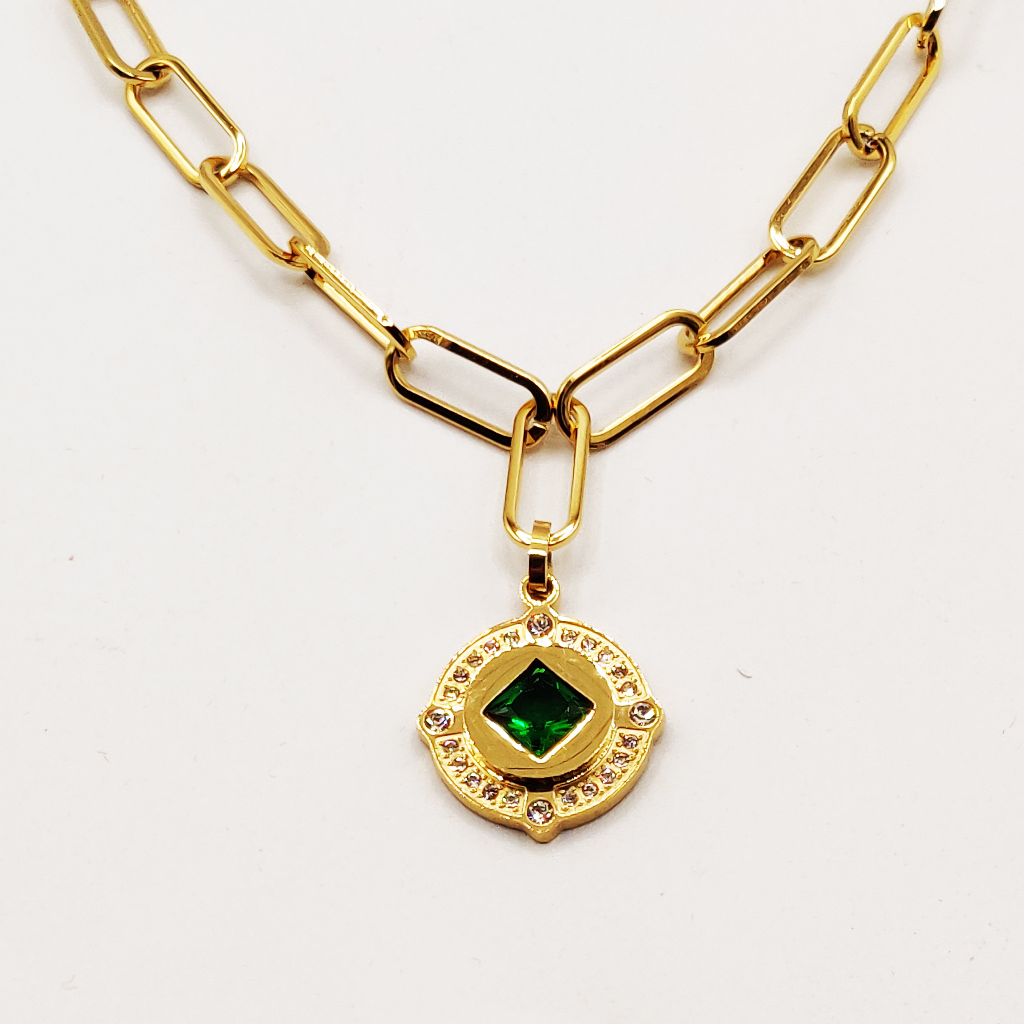 Collier Chaîne Pendentif Cercle Losange Vert Luxe