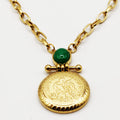 Collier Chaîne Perle d'imitation Verte et Pendentif Louise Coq Luxe