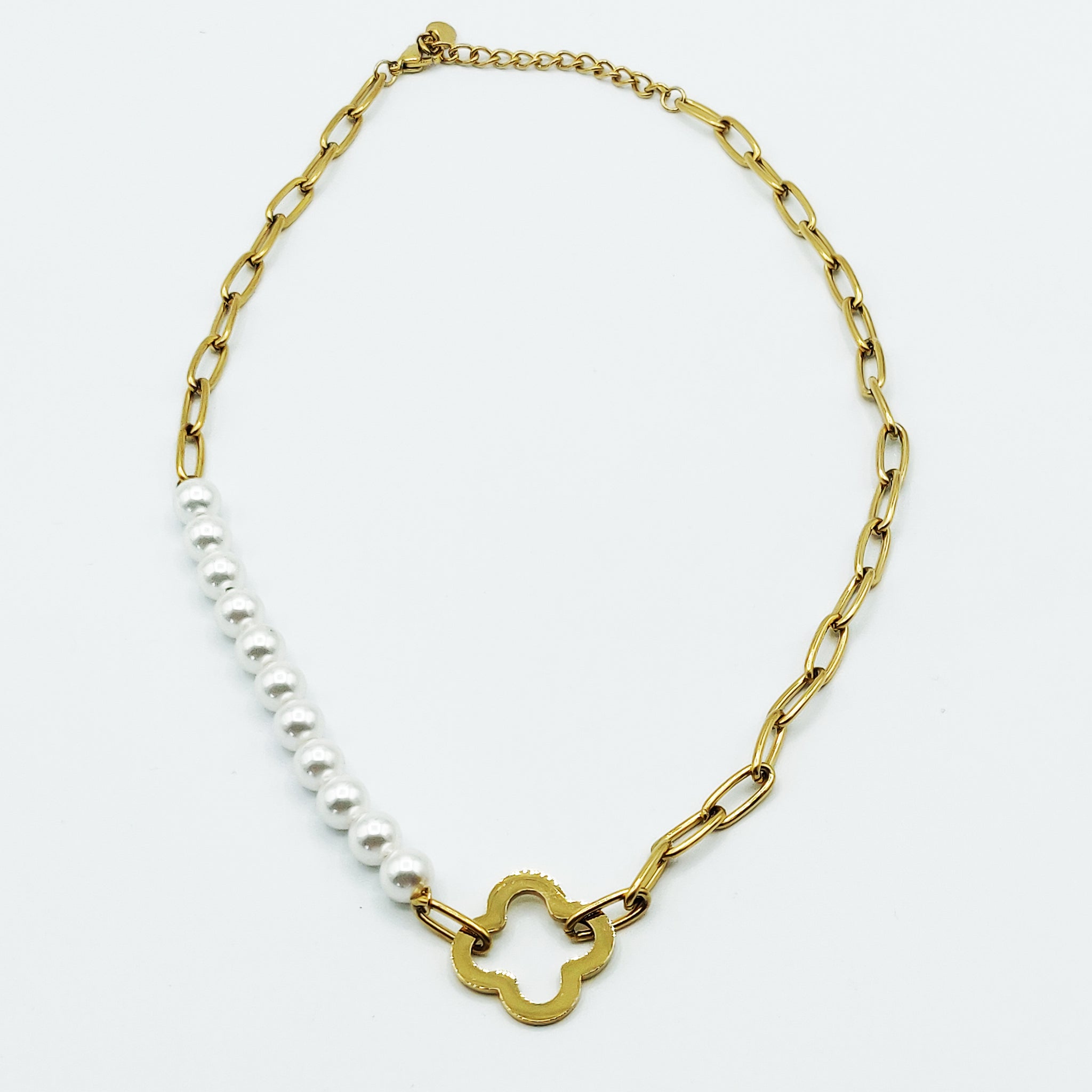 Collier Chaîne et Perles Trèfle Creux
