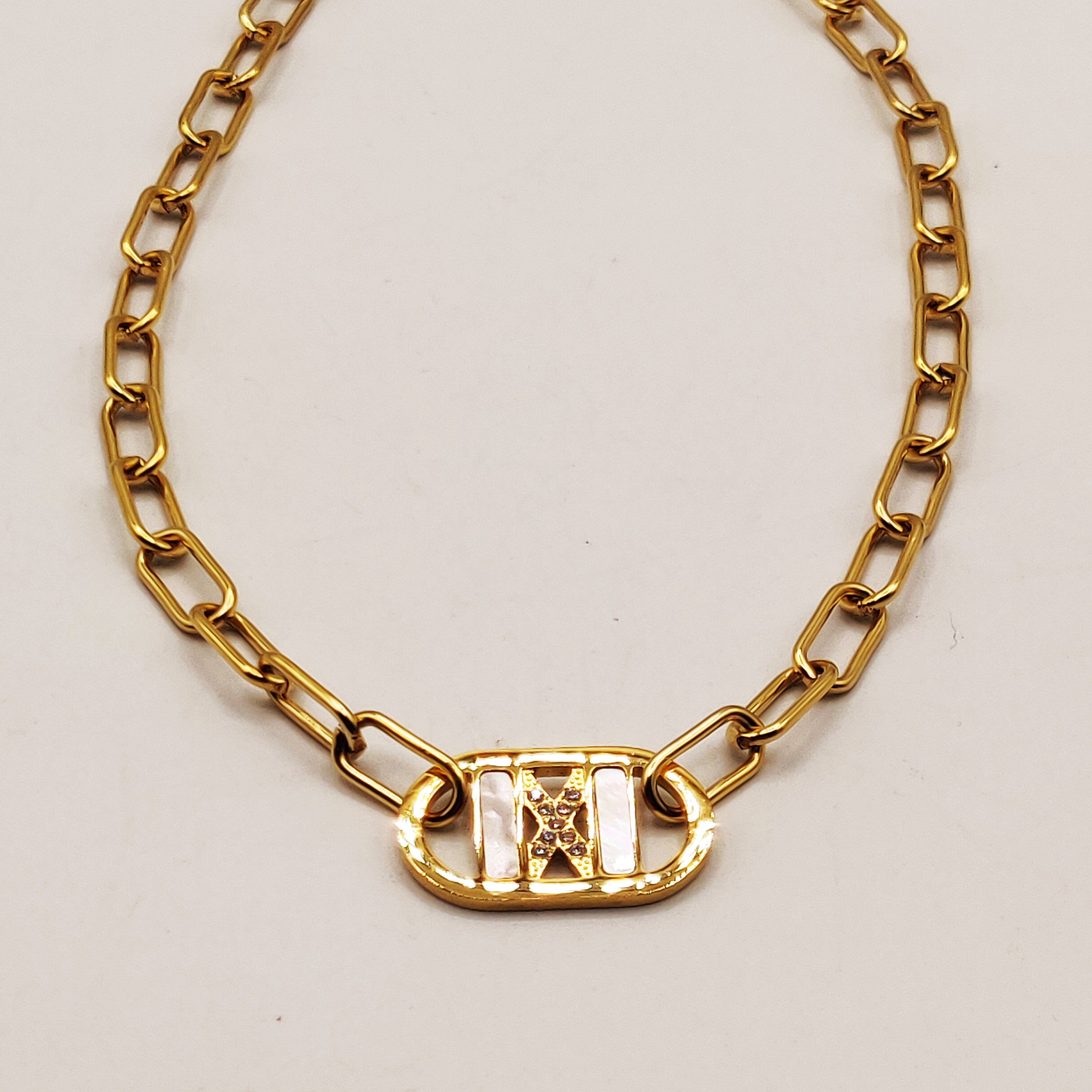 Collier Chaîne X Cristaux et Blanc Nacré Luxe