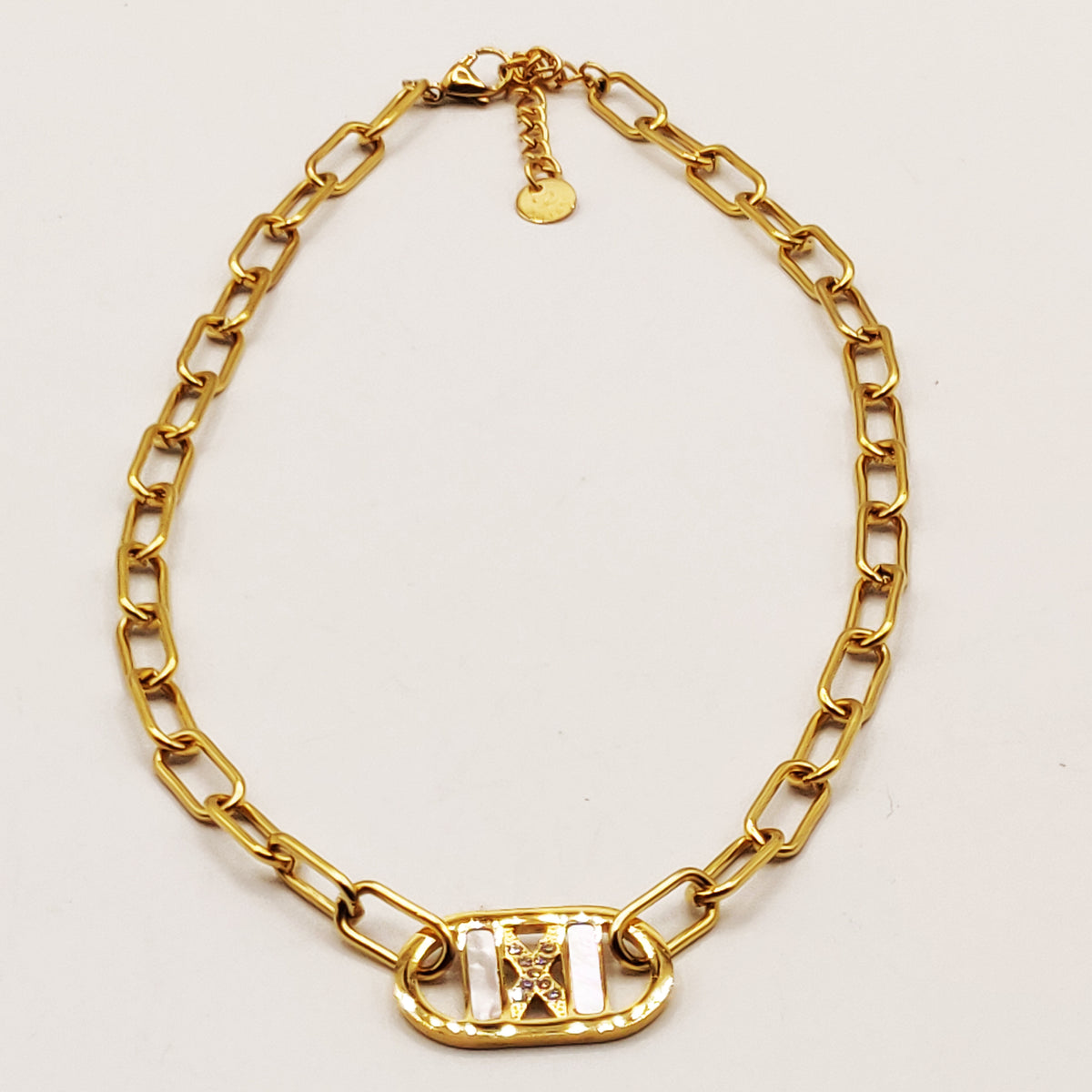 Collier Chaîne X Cristaux et Blanc Nacré Luxe
