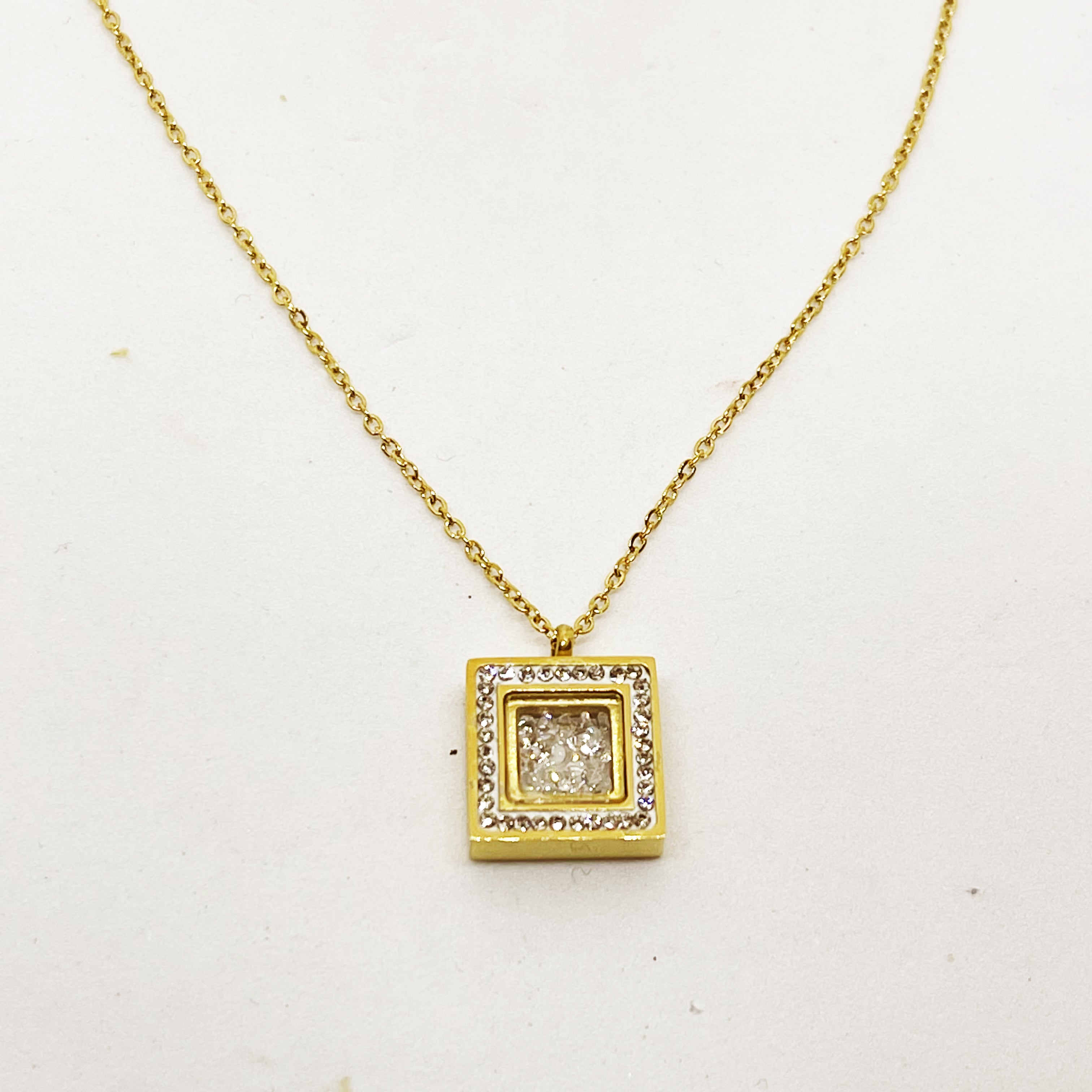 Collier Coffre à Cristaux