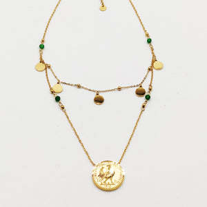 Collier Double Cercles, Pierres Vertes et Louise Coq