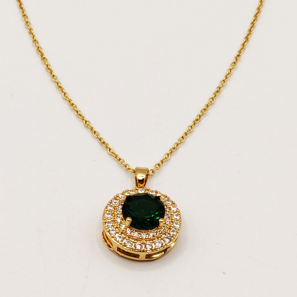 Collier Émeraude Rond Tour Cristaux Luxe