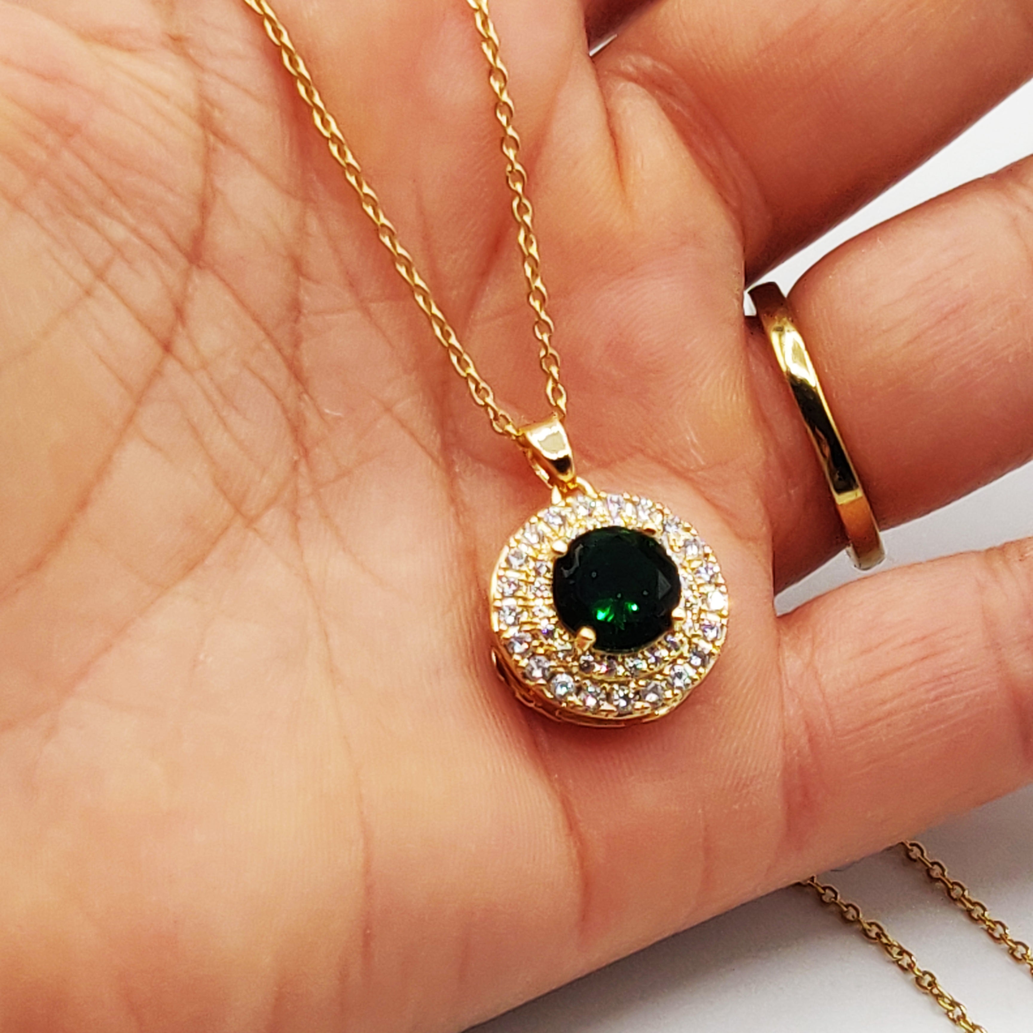 Collier Émeraude Rond Tour Cristaux Luxe