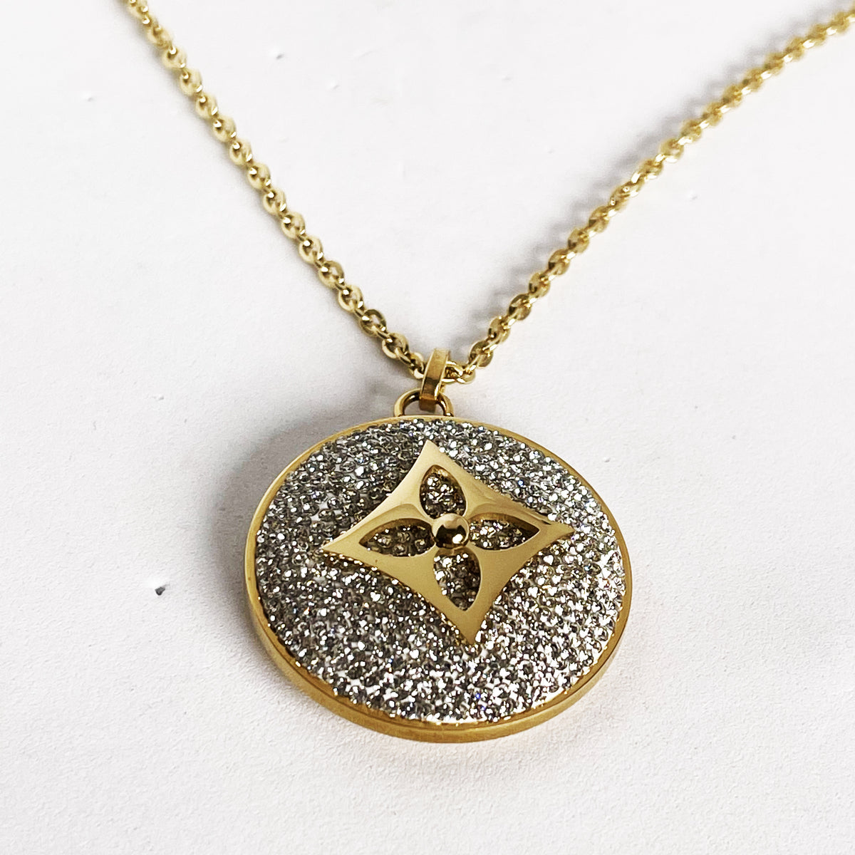 Collier Long Cercle Étoile Cristaux Luxe