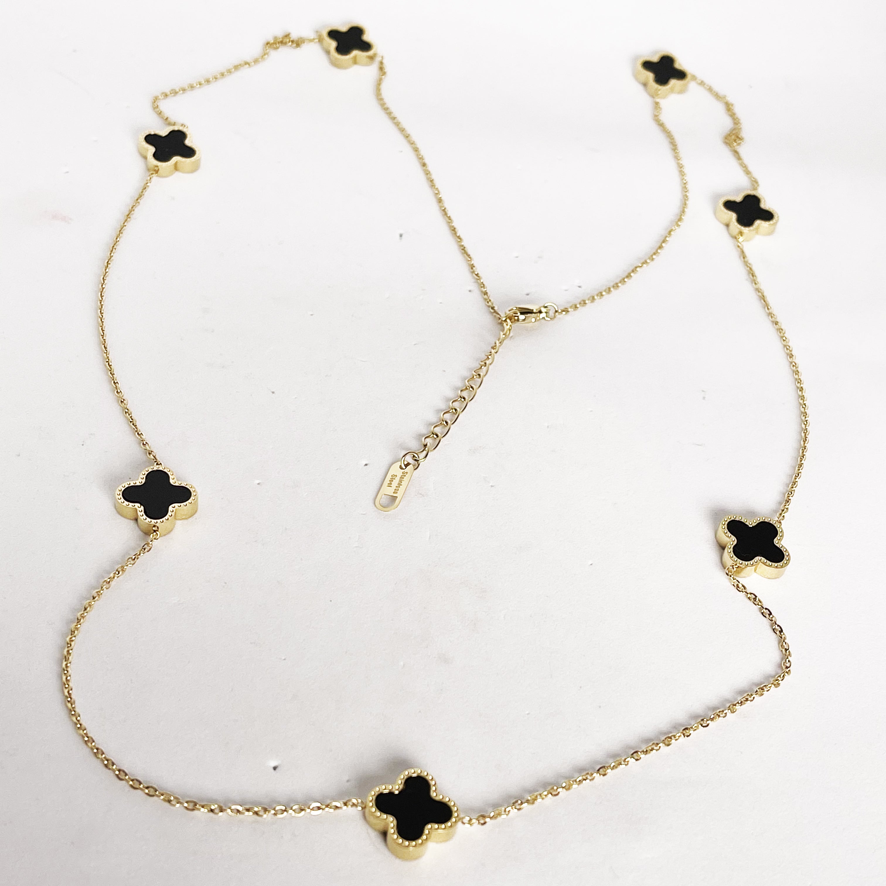Collier Long Multi Trèfles Noirs