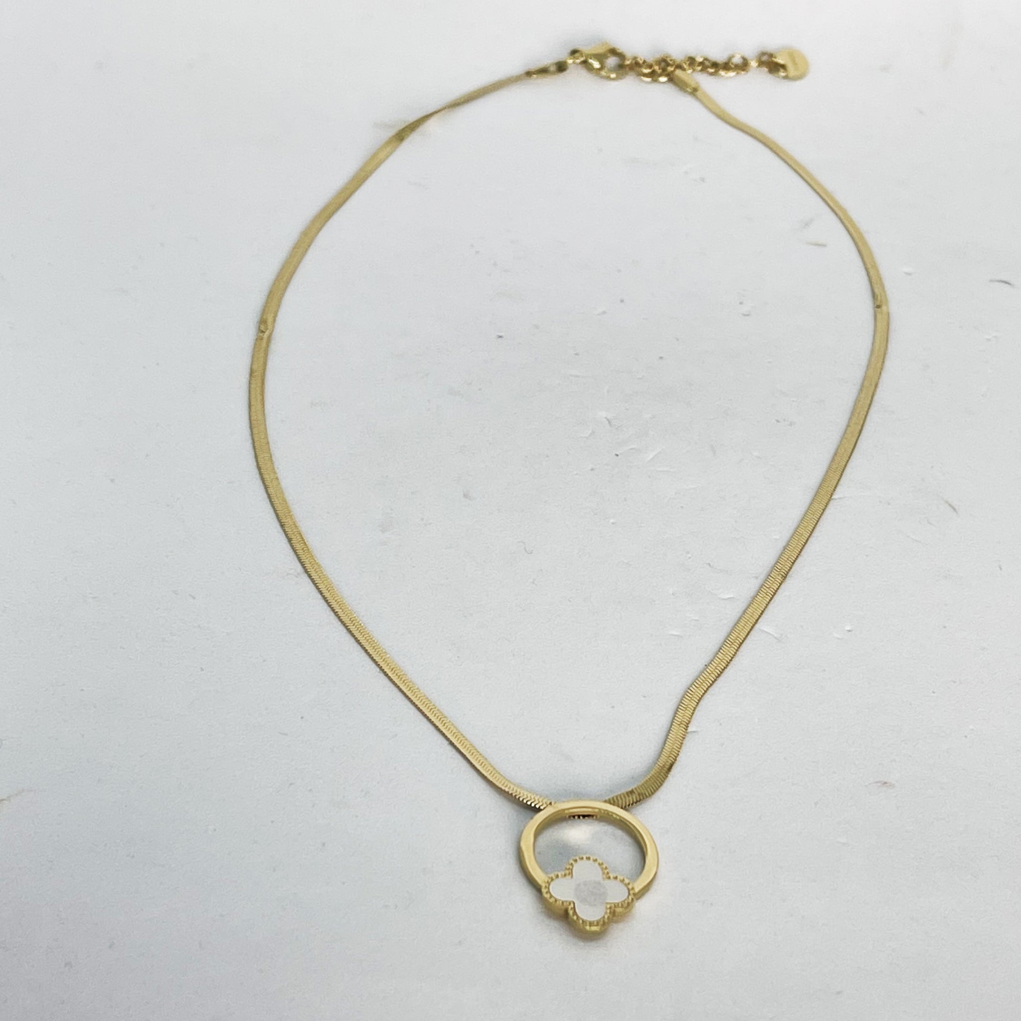 Collier Maille Cercle et Trèfle Blanc