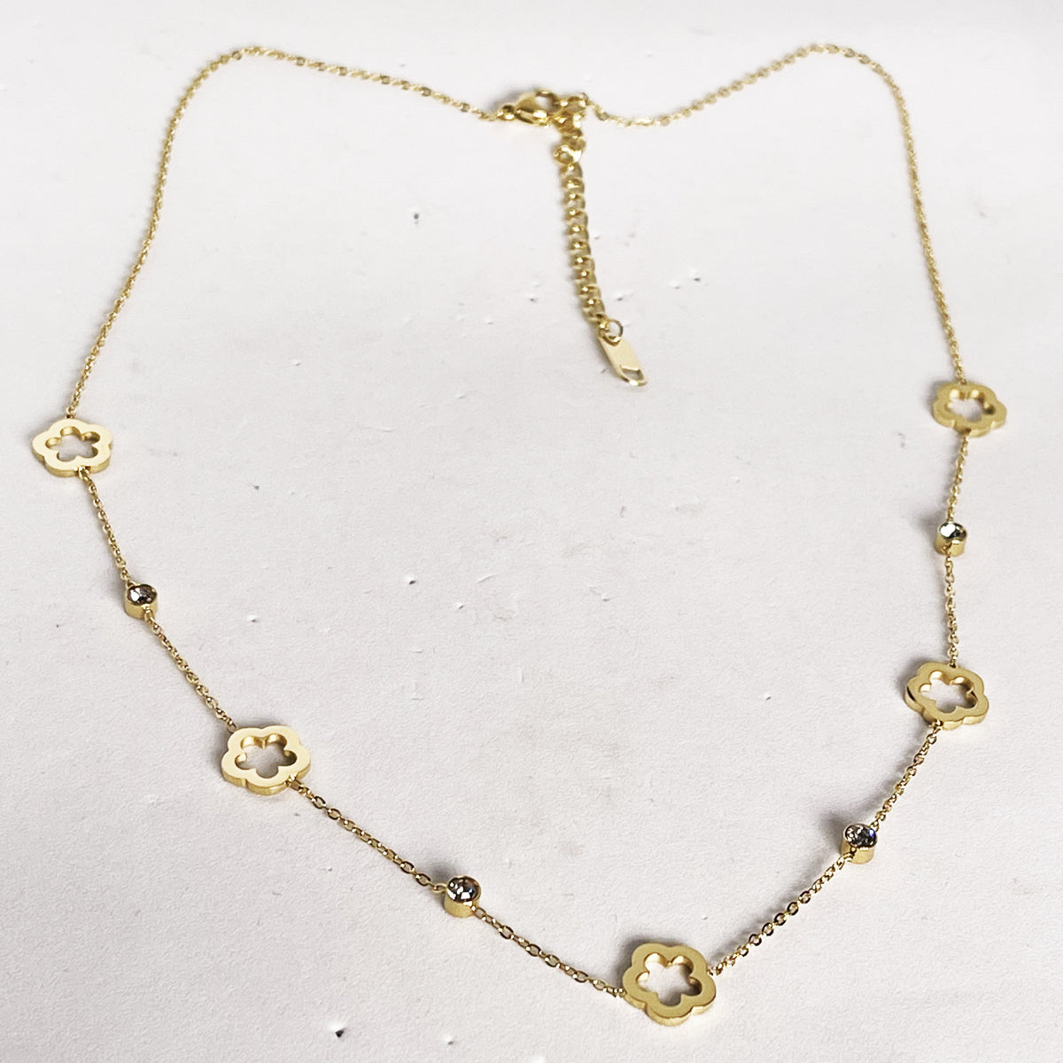 Collier Marguerites et Cristaux Simple
