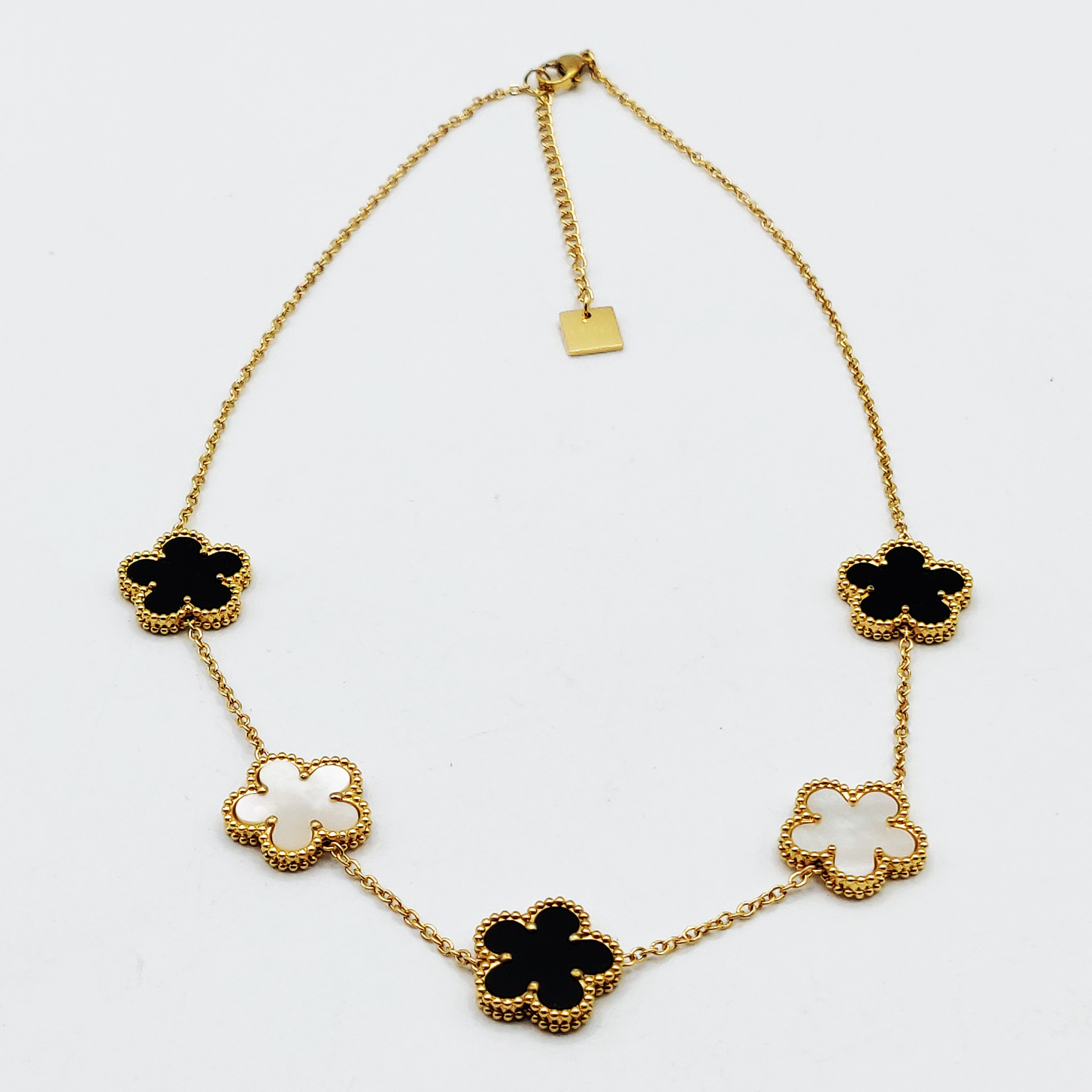 Collier Marguerites Noires et Blanches Tour Perles d'imitation Luxe