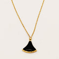 Collier Motif Romain Noir Luxe