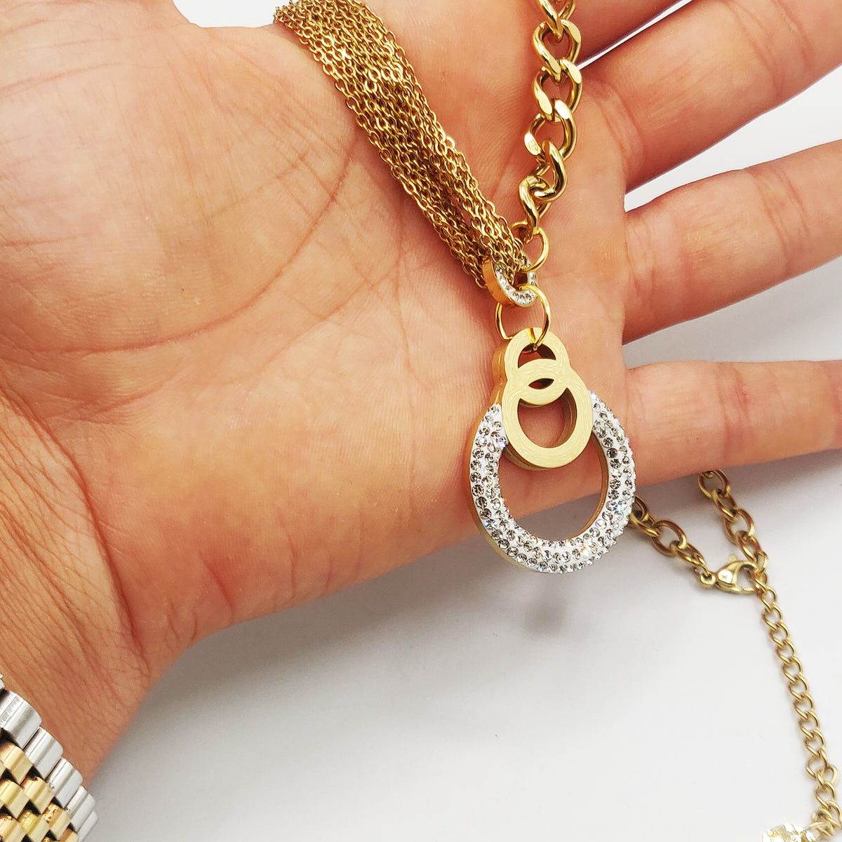 Collier Multi Chaînes Cercles Luxe