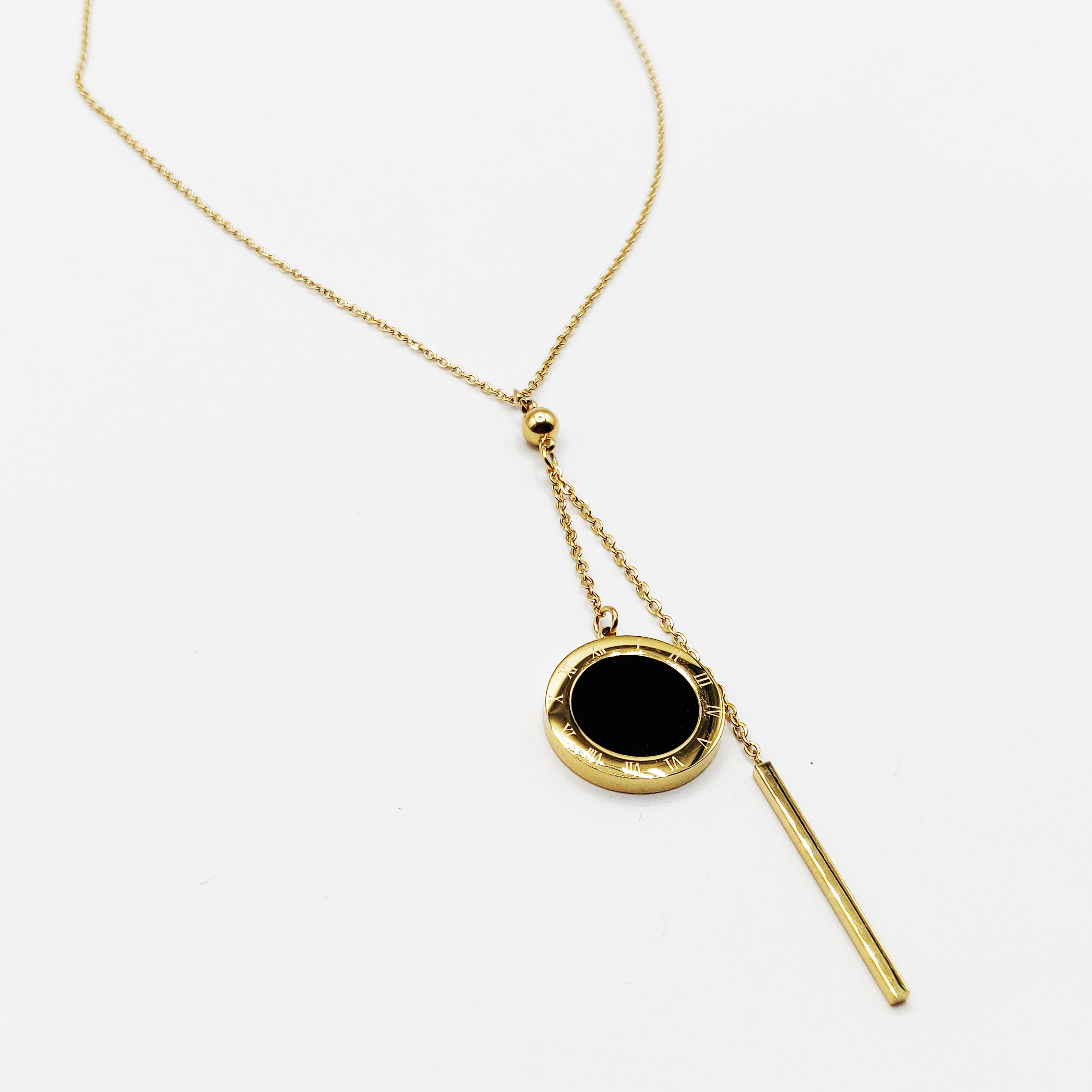 Collier Pendentif Romain Face Noire et Blanc Nacré et Barre