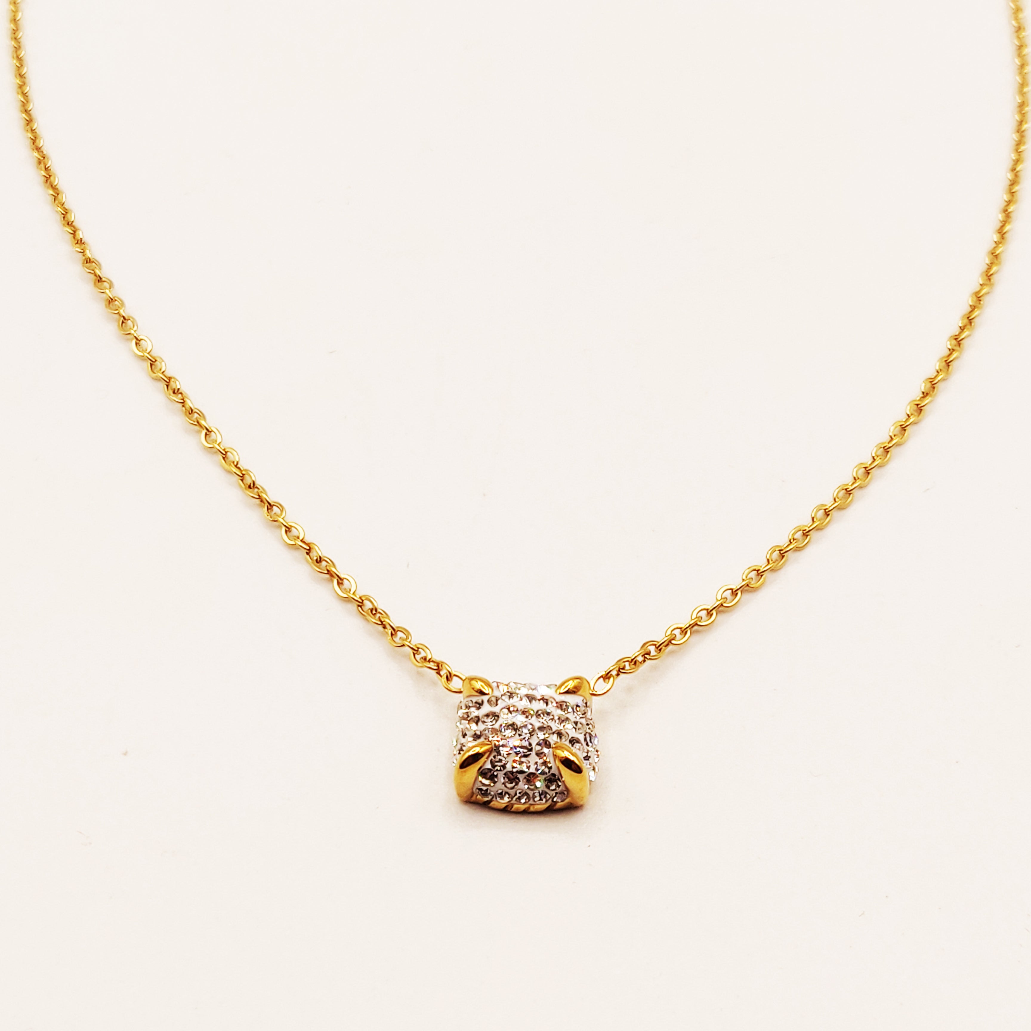 Collier Simple Carré Cristaux Luxe