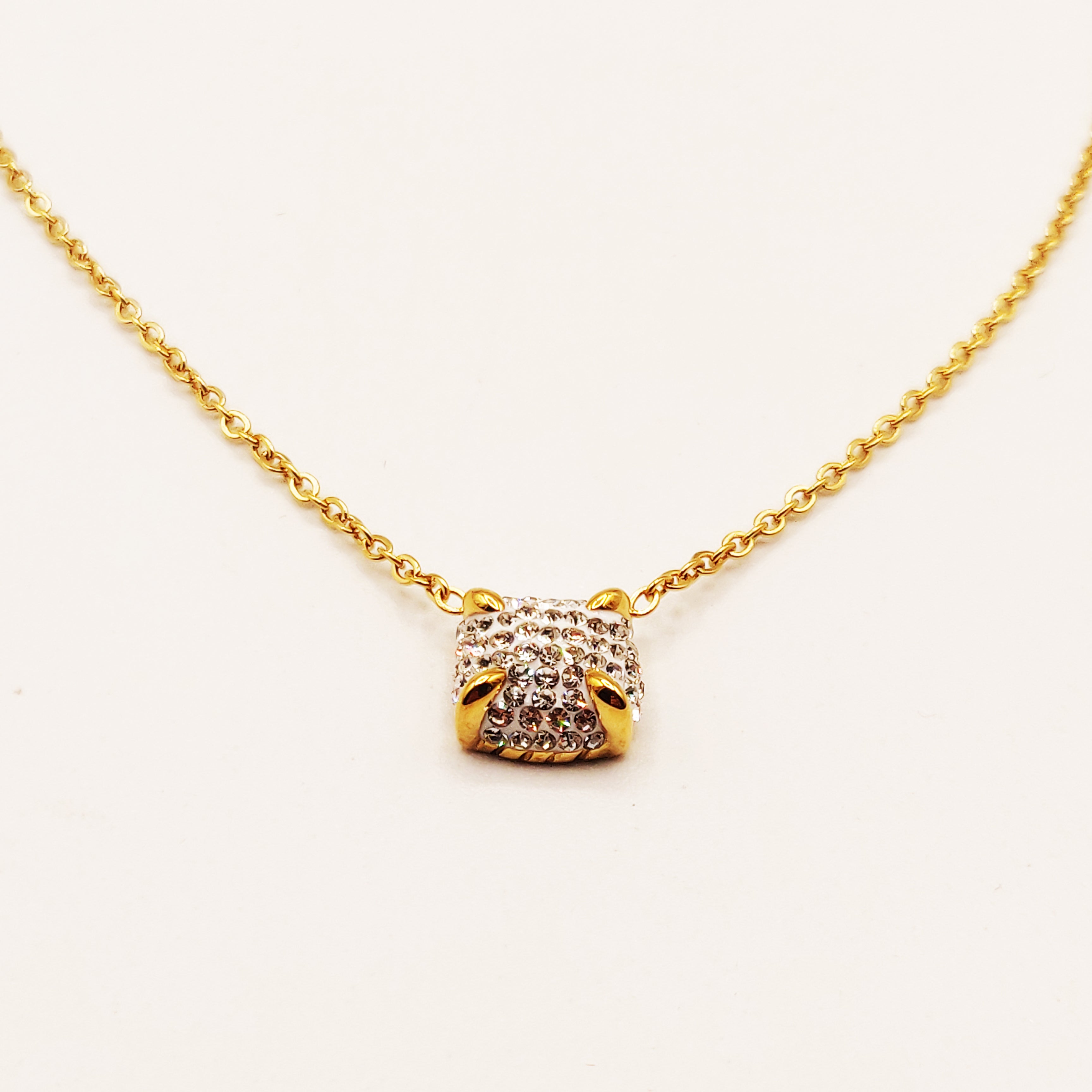 Collier Simple Carré Cristaux Luxe