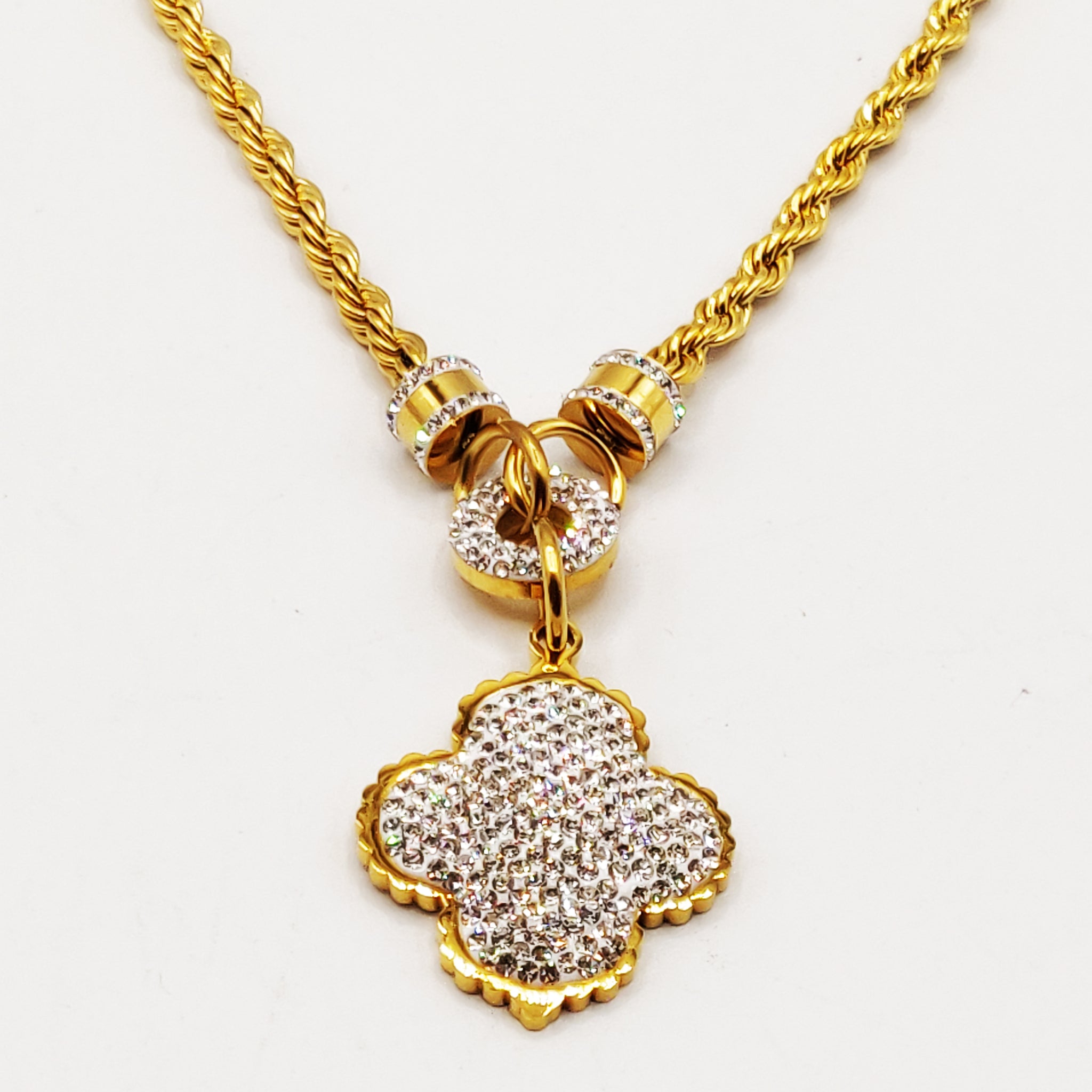 Collier Torsade Multi Lignes Trèfle Cristaux Luxe